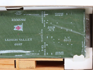 HO Scale Central Valley Kit F-93 LV Lehigh Valley Railroad Reefer #6017