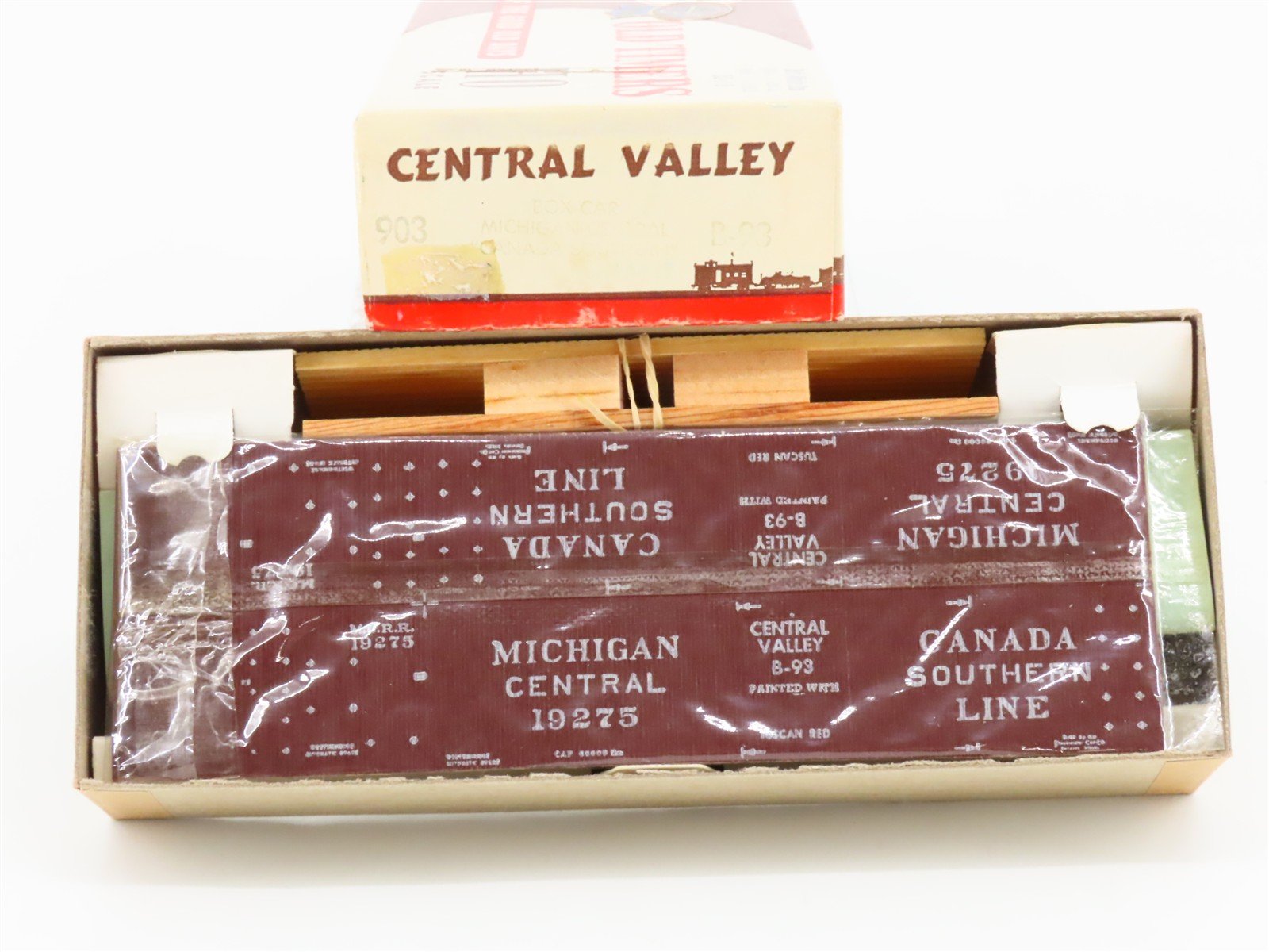 HO Scale Central Valley Kit B-93 MCRR Michigan Central Old Timer Box Car #19275