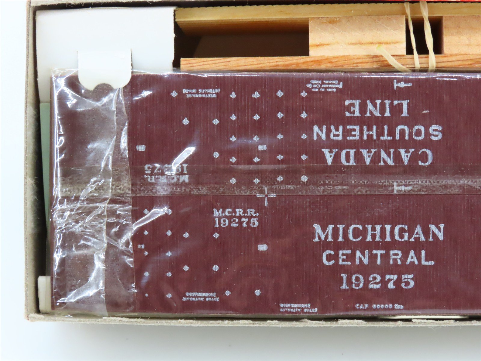 HO Scale Central Valley Kit B-93 MCRR Michigan Central Old Timer Box Car #19275
