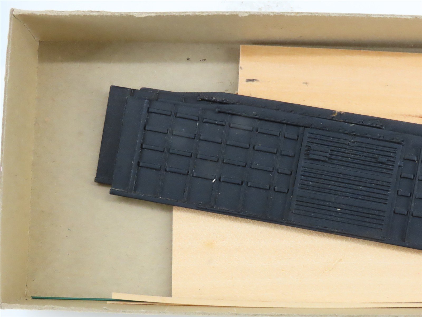 HO Roller Bearing Models RBM Kit 627-204 NW Norfolk & Western Box Car #603531