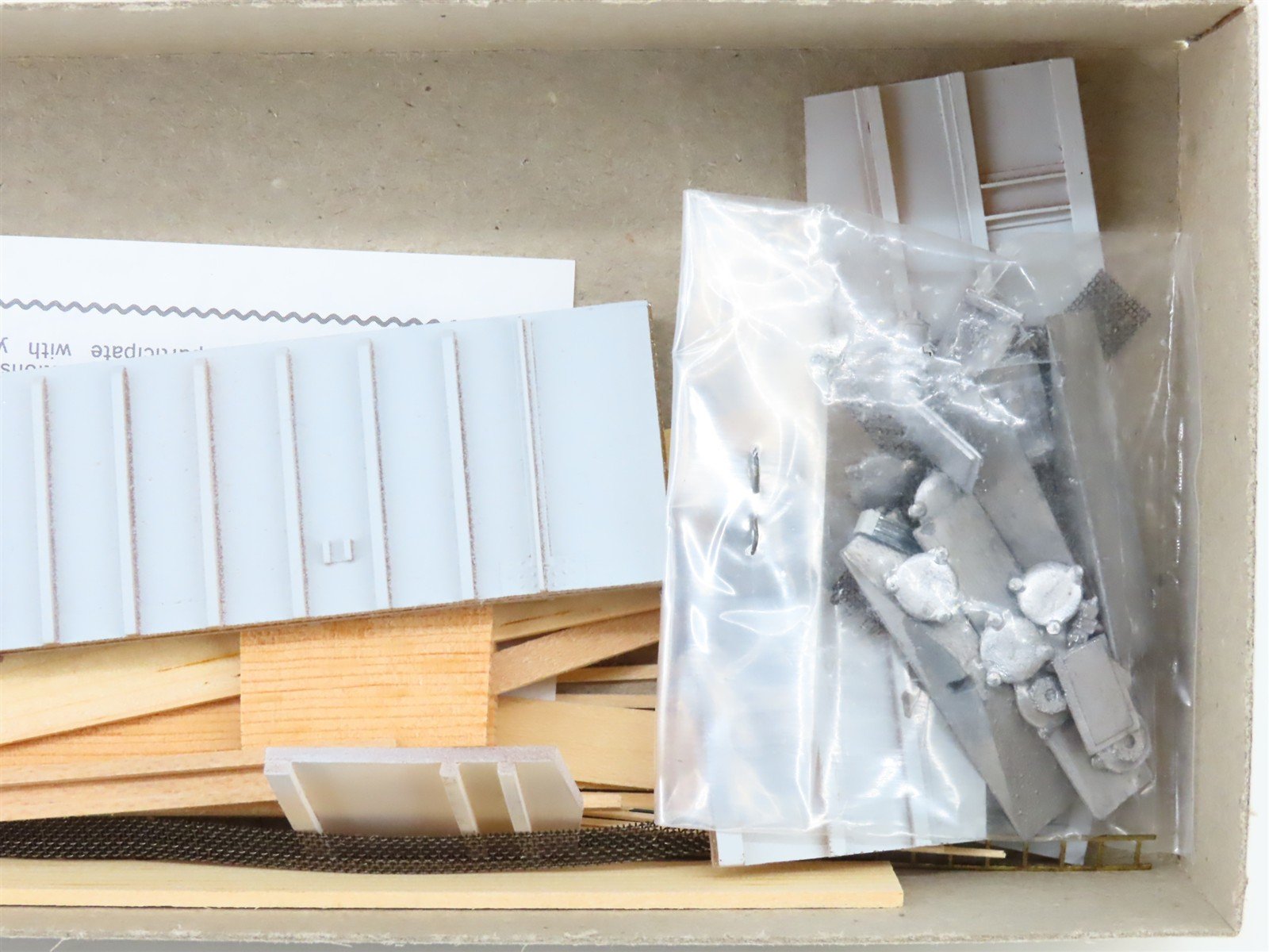 HO Roller Bearing Models RBM Kit 627-210 ATSF Santa Fe Airslide Hopper #310502