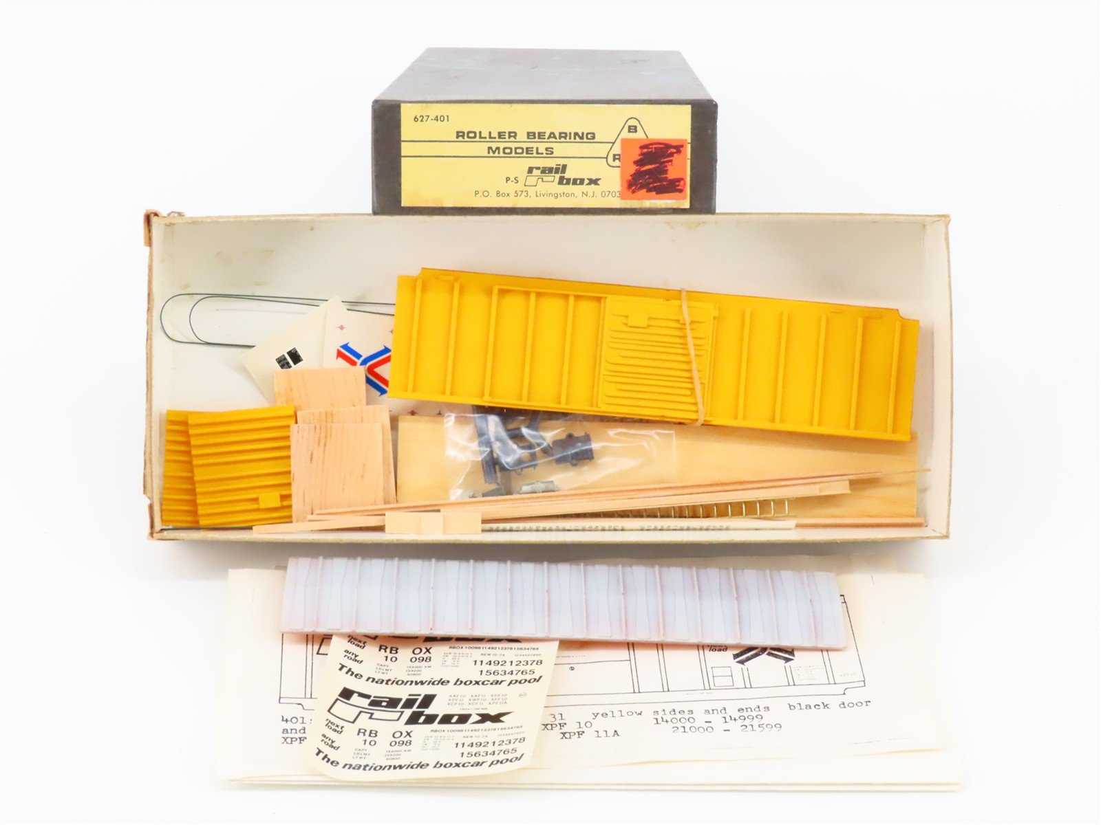 HO Scale Roller Bearing Models RBM Kit 627-401 RBOX Railbox Box Car #14921