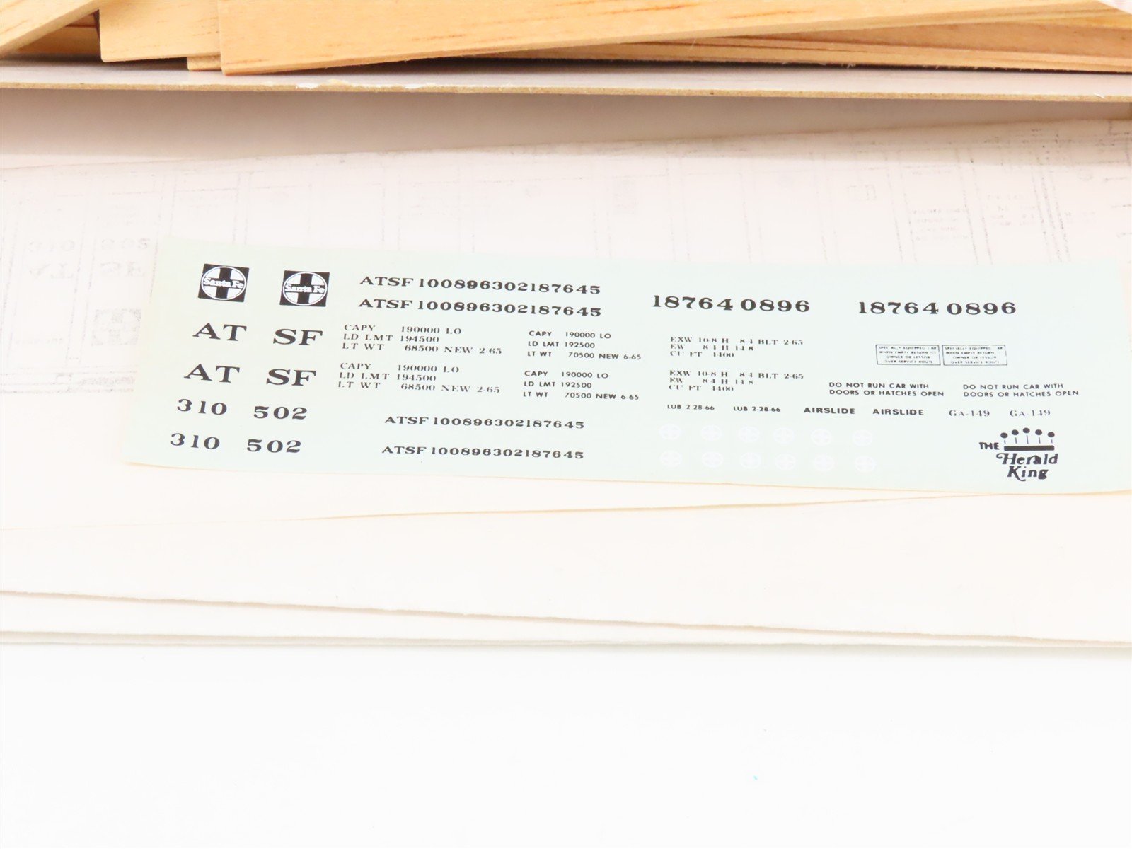 HO Roller Bearing Models RBM Kit 627210 ATSF Santa Fe Airslide Hopper #310502