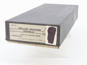 HO Scale Roller Bearing Models RBM Kit 627-211 Undecorated 50' Airslide Hopper