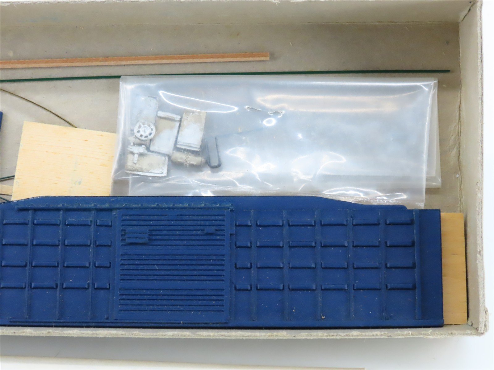 HO Scale Roller Bearing Models RBM Kit B&O Chessie System 50' Box Car #412765