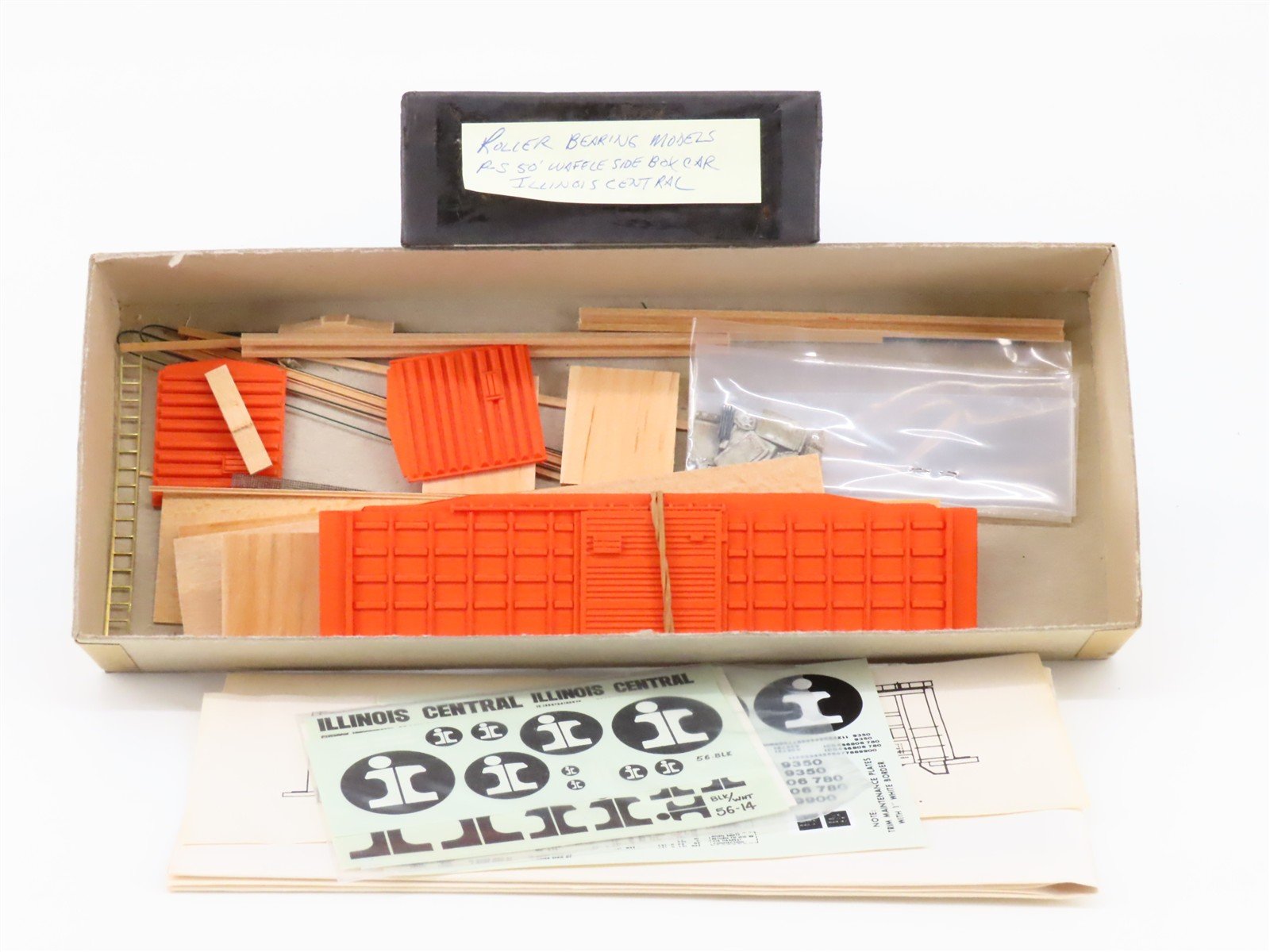 HO Scale Roller Bearing Models Kit ICG Illinois Central Gulf 50' Box Car #566806
