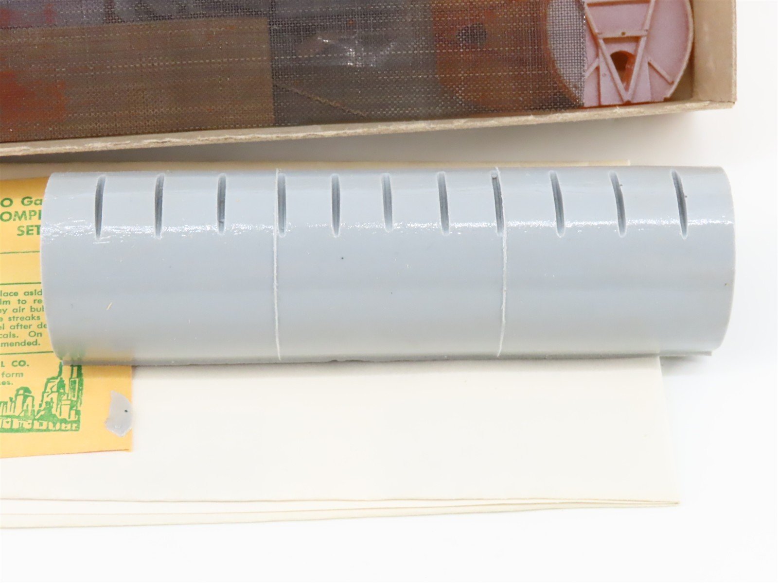 HO Scale Roller Bearing Models Kit 627-702 GN Great Northern Hopper #171029