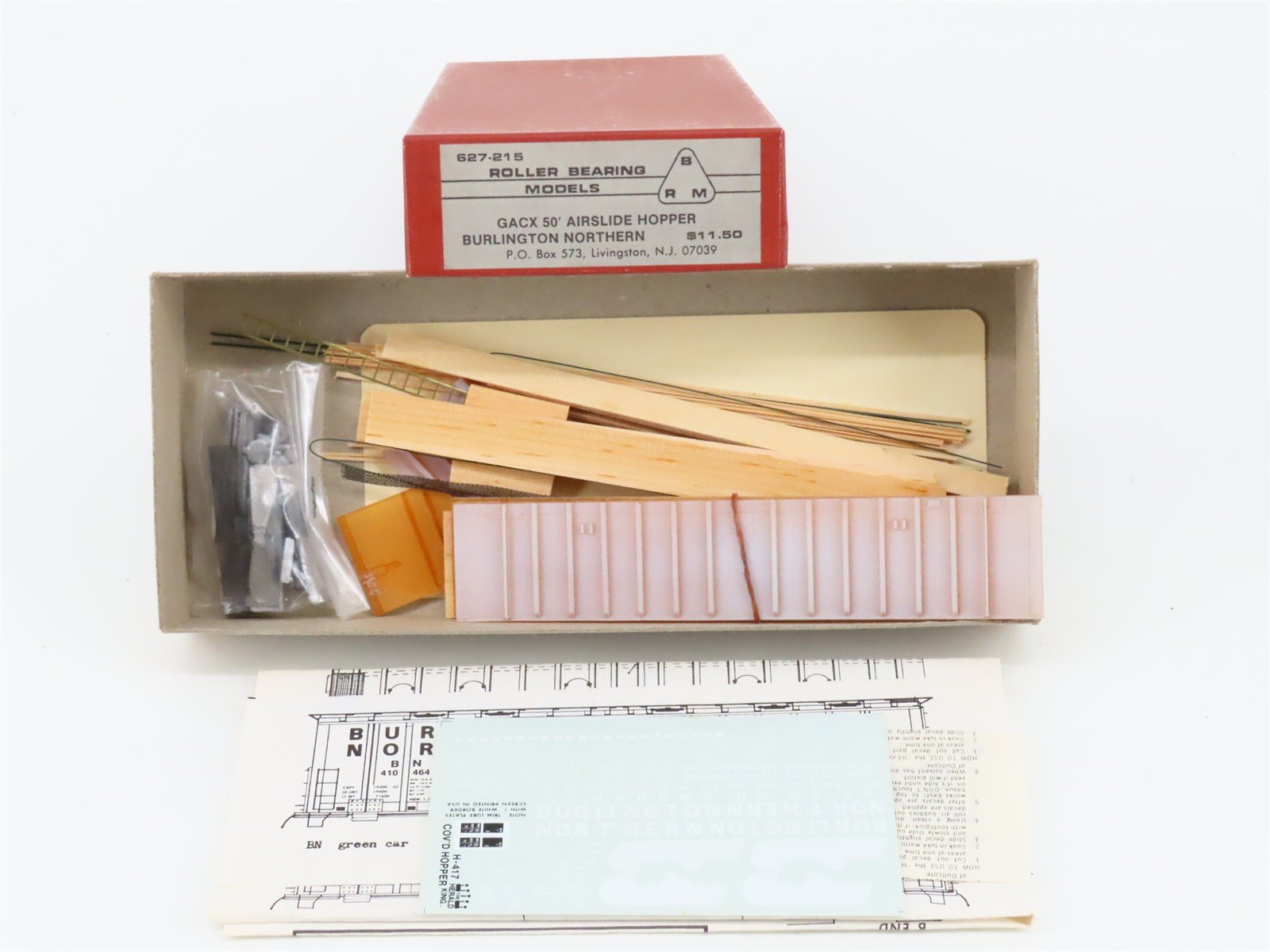 HO Scale Roller Bearing Models Kit 627-215 BN Burlington Northern Hopper #410464