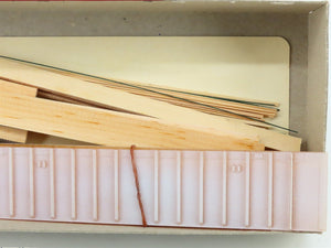 HO Scale Roller Bearing Models Kit 627-215 BN Burlington Northern Hopper #410464