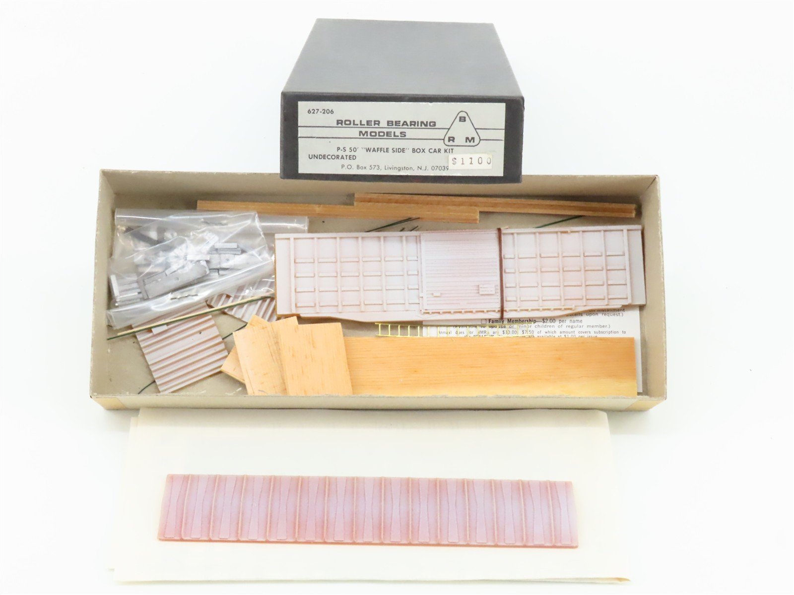 HO Scale Roller Bearing Models RBM Kit 627-206 Undecorated 50' Box Car