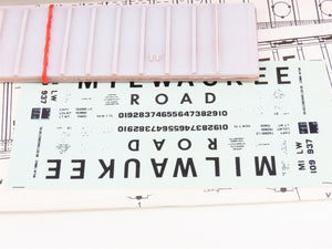 HO Roller Bearing Models RBM Kit 627-213 MILW Milwaukee Road 50' Hopper #109937