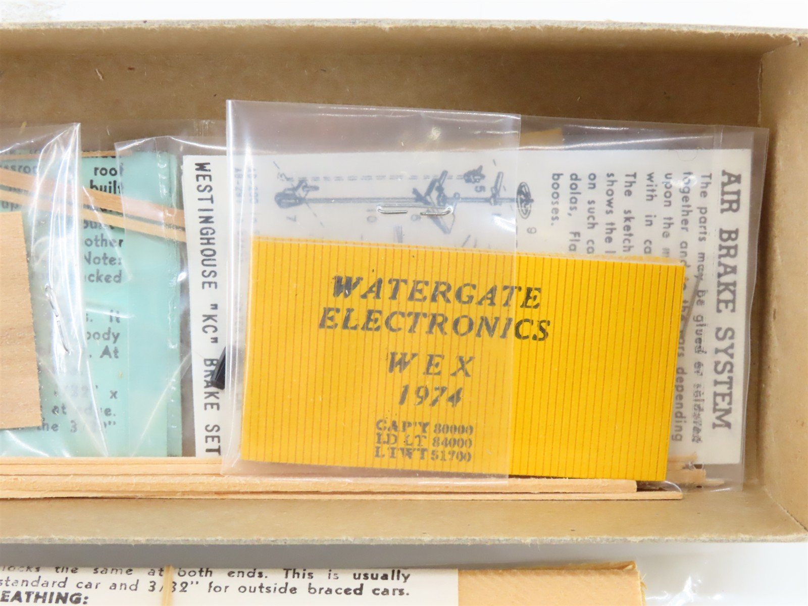 HO H-D Scale Models Kit 208 WEX Watergate Electronics 40' Wood Box Car #1974