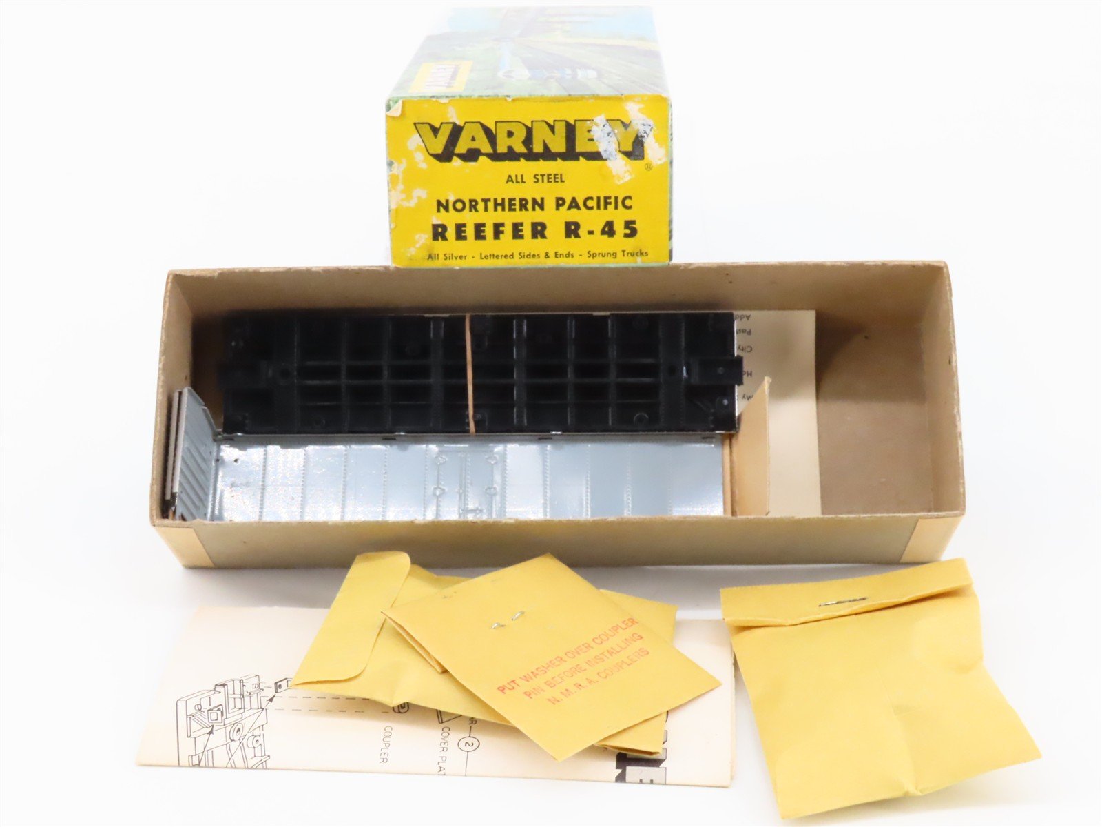 HO Scale Varney Kit R-45 NPMX Northern Pacific Railroad Steel Reefer #101