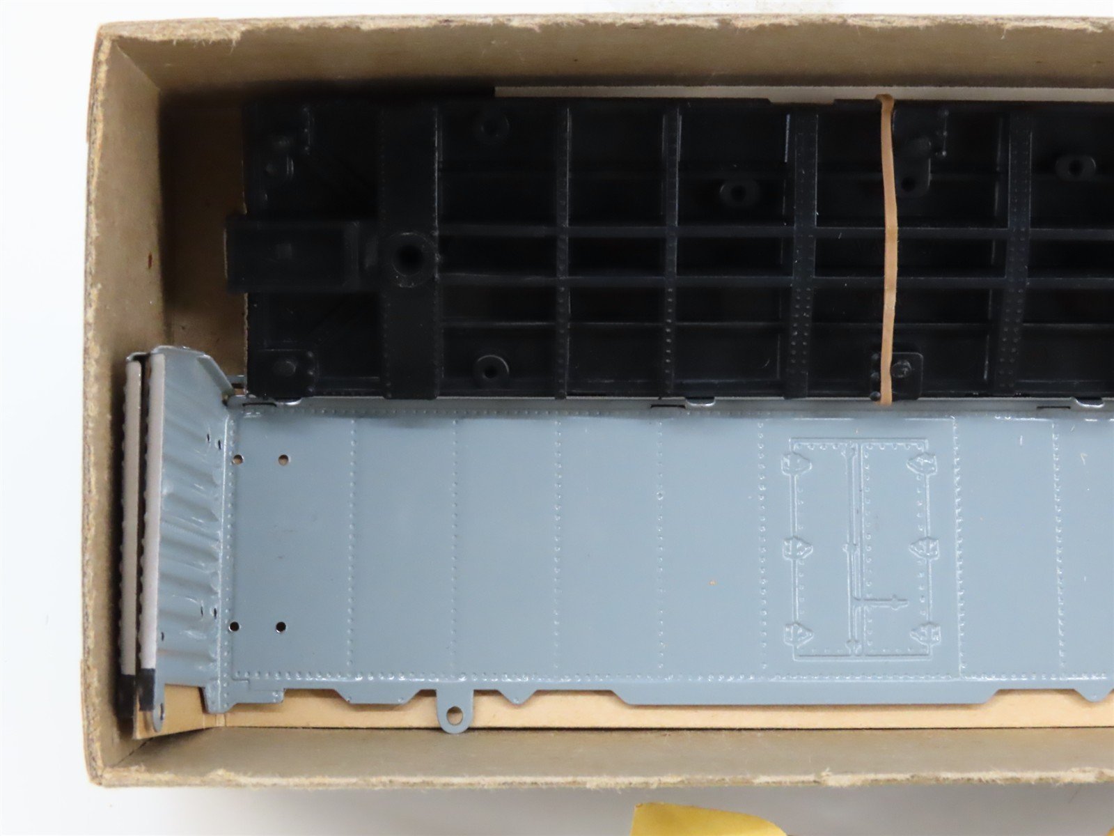 HO Scale Varney Kit R-45 NPMX Northern Pacific Railroad Steel Reefer #101