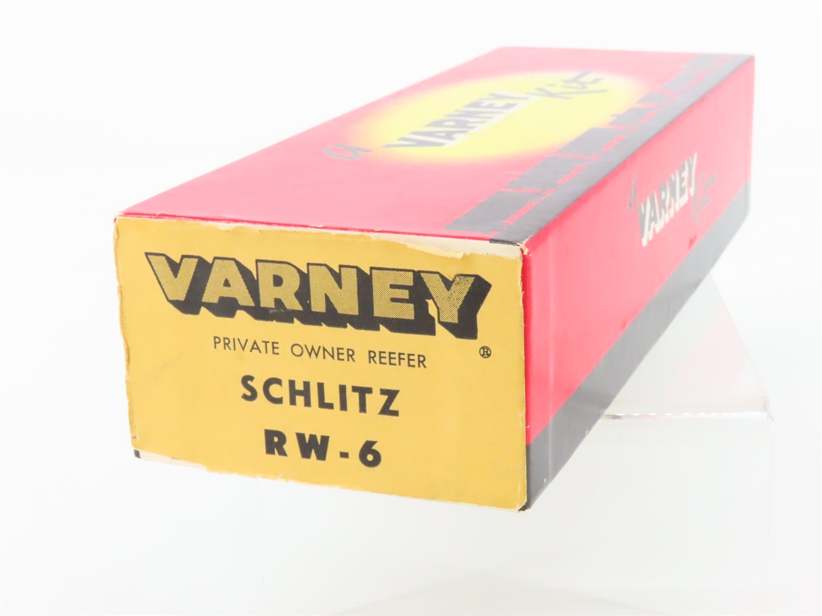 HO Scale Varney Kit RW-6 URTC Schlitz Beer Reefer #3765