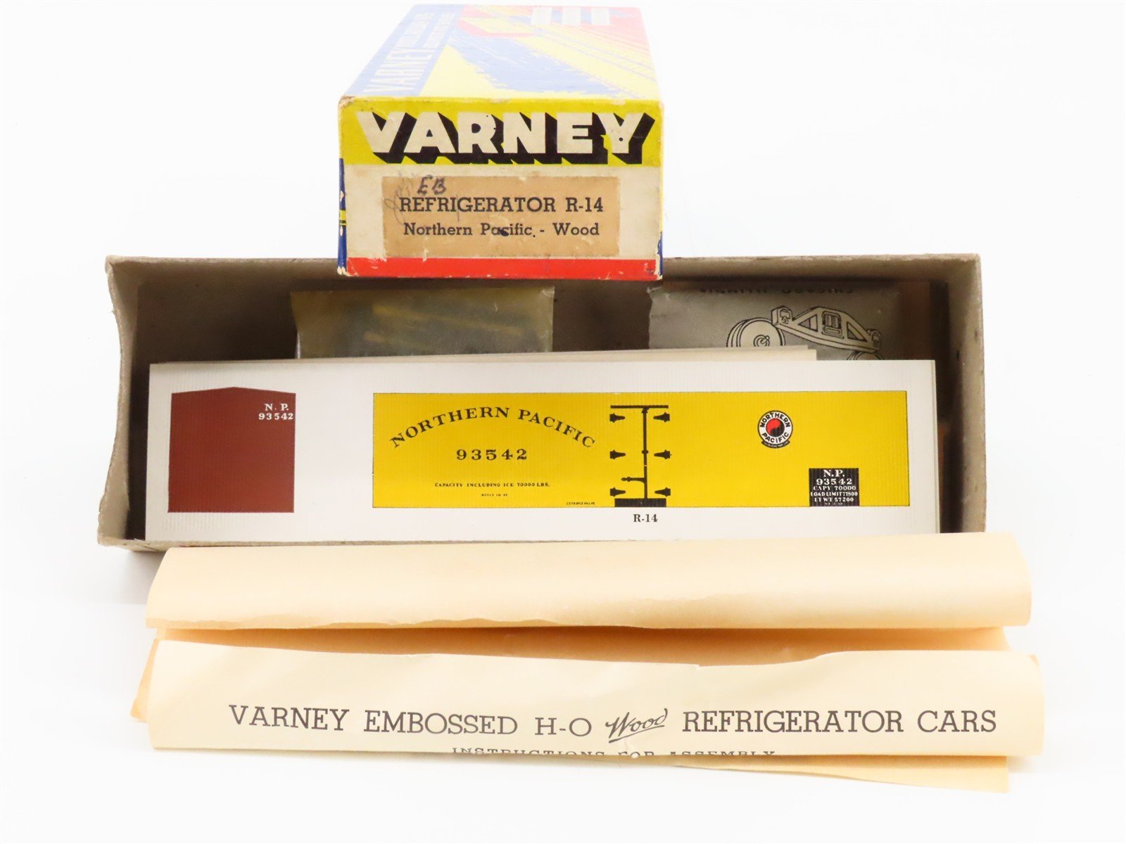 HO Scale Varney Kit R-14 NP Northern Pacific Railroad Wood Reefer #93542