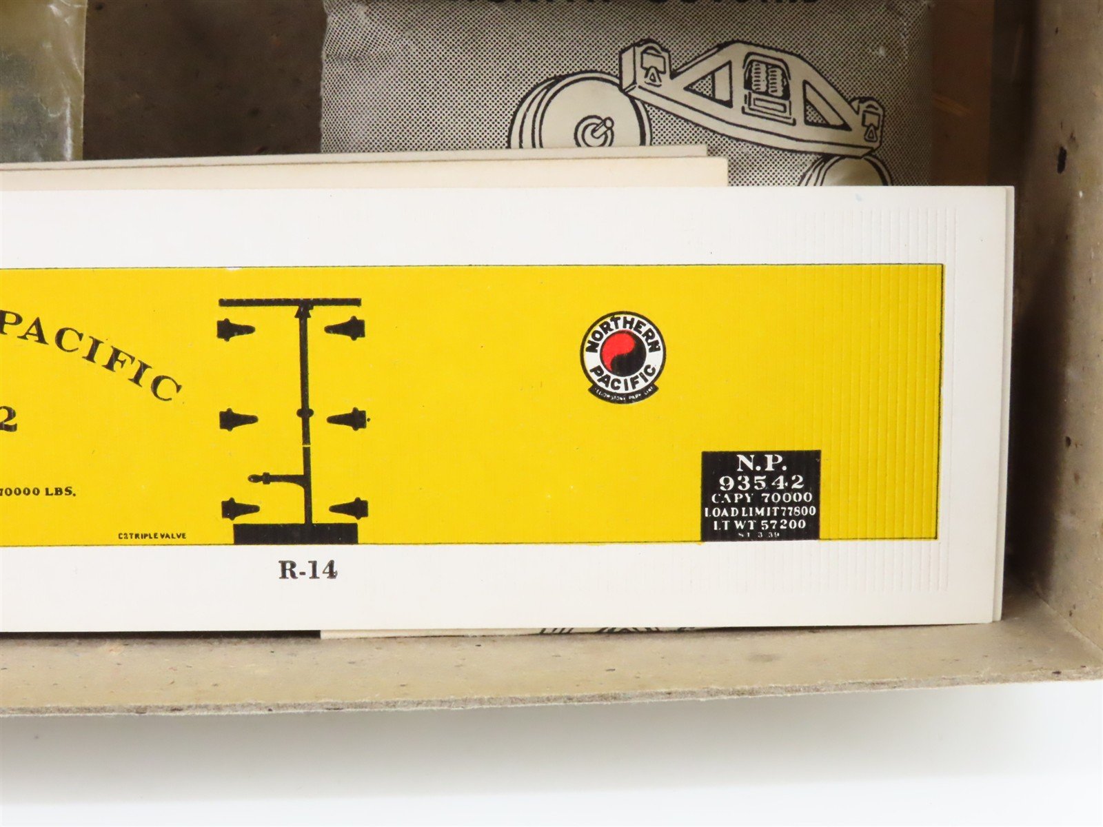 HO Scale Varney Kit R-14 NP Northern Pacific Railroad Wood Reefer #93542