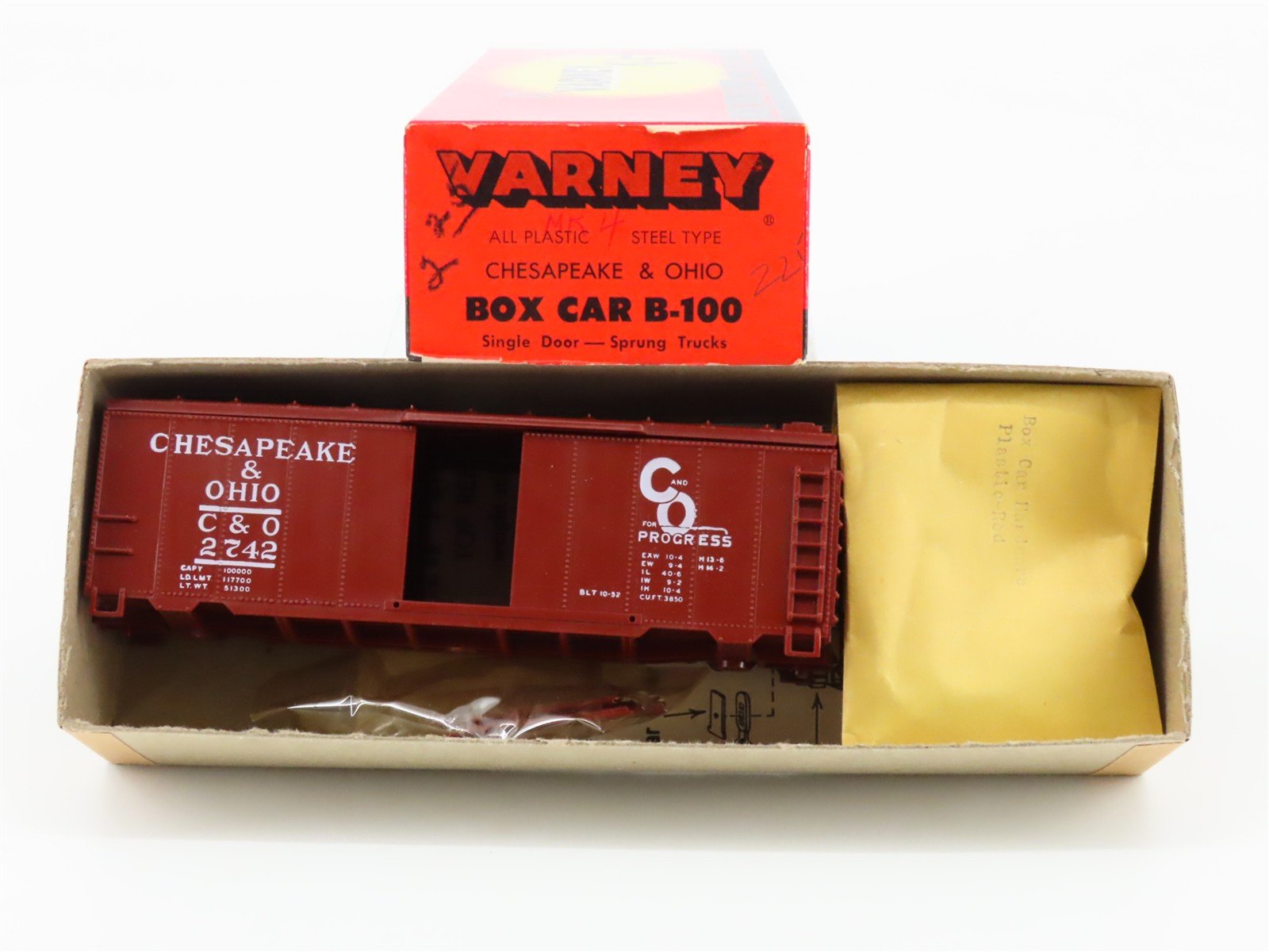HO Scale Varney Kit B-100 C&O Chesapeake & Ohio Single Door Box Car #2742