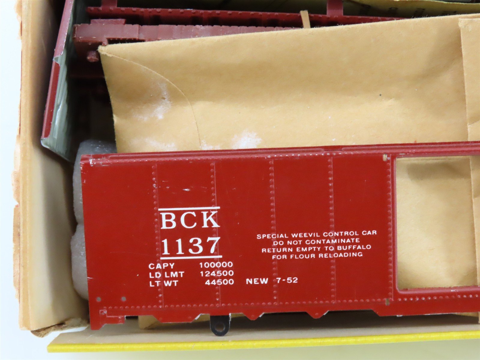 HO Scale Varney Kit B-78 BCK Buffalo Creek Steel Single Door Box Car #1137