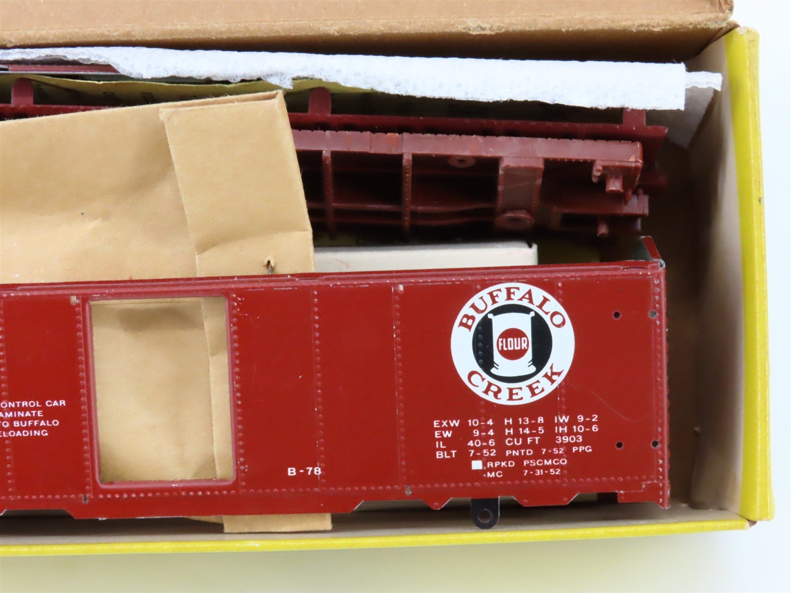 HO Scale Varney Kit B-78 BCK Buffalo Creek Steel Single Door Box Car #1137