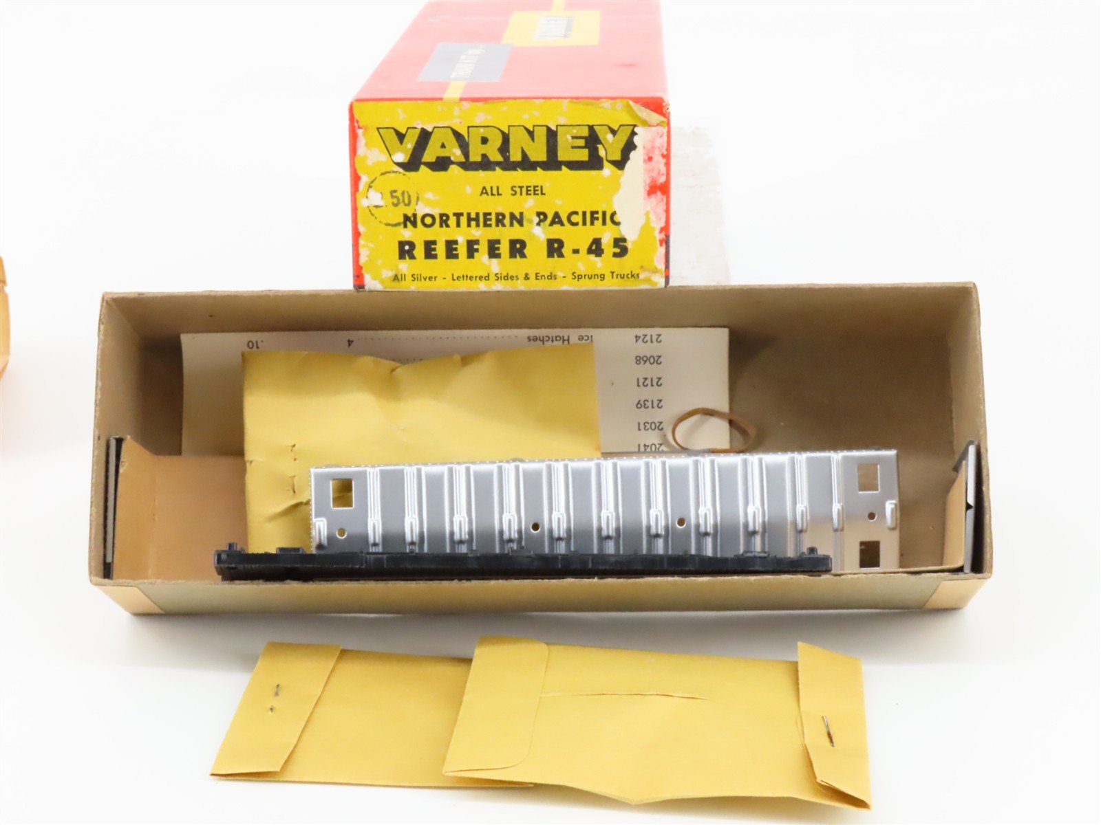 HO Scale Varney Kit R-45 NPMX Northern Pacific Railroad Steel Reefer #101