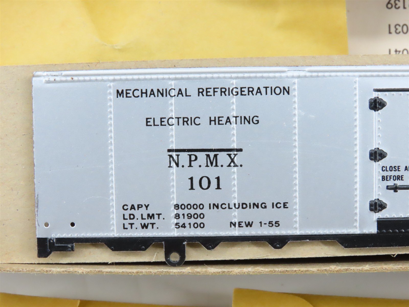 HO Scale Varney Kit R-45 NPMX Northern Pacific Railroad Steel Reefer #101