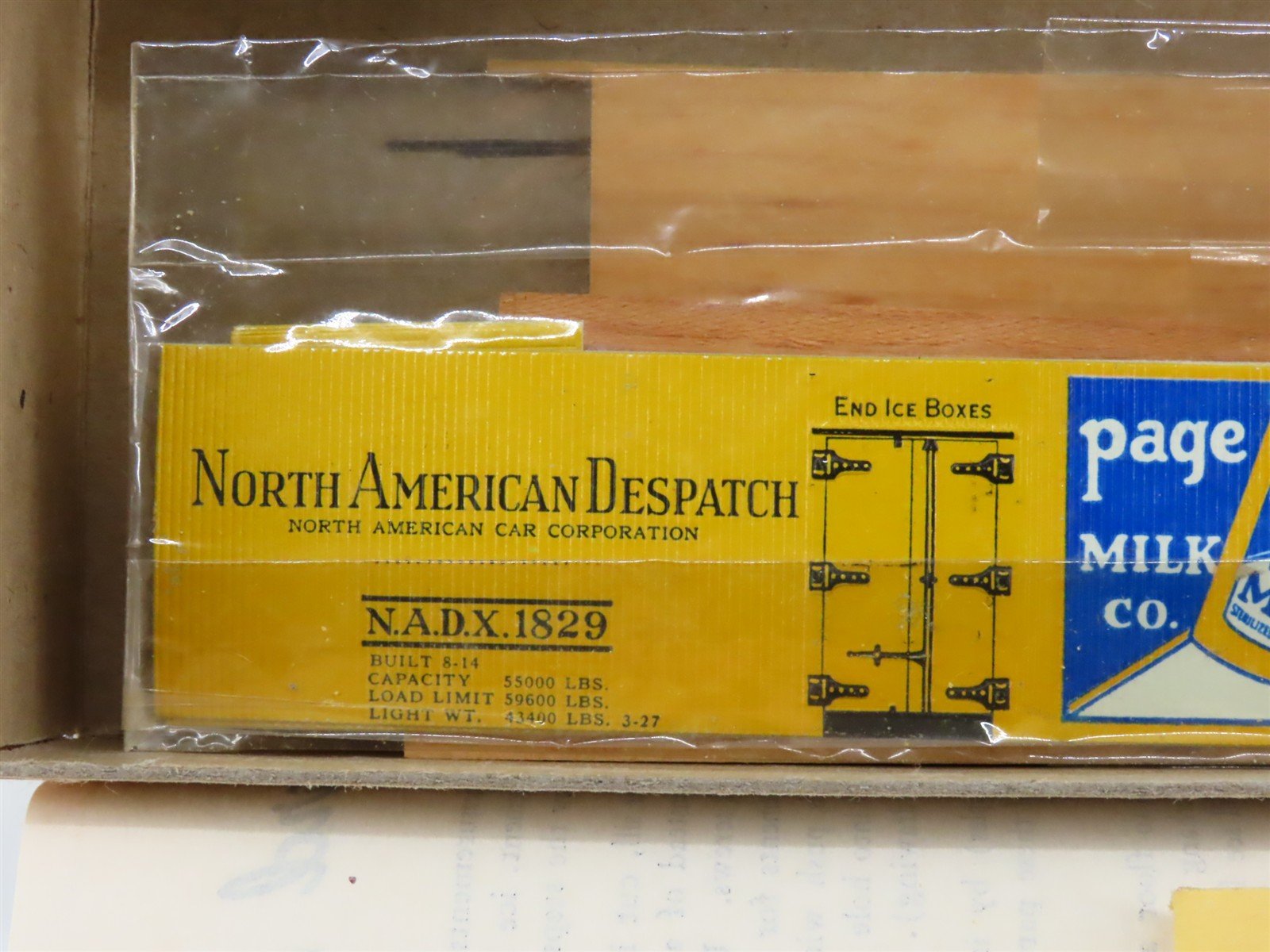 HO Scale Laconia Kit #1829 NADX Page Milk Co Billboard Reefer #1829