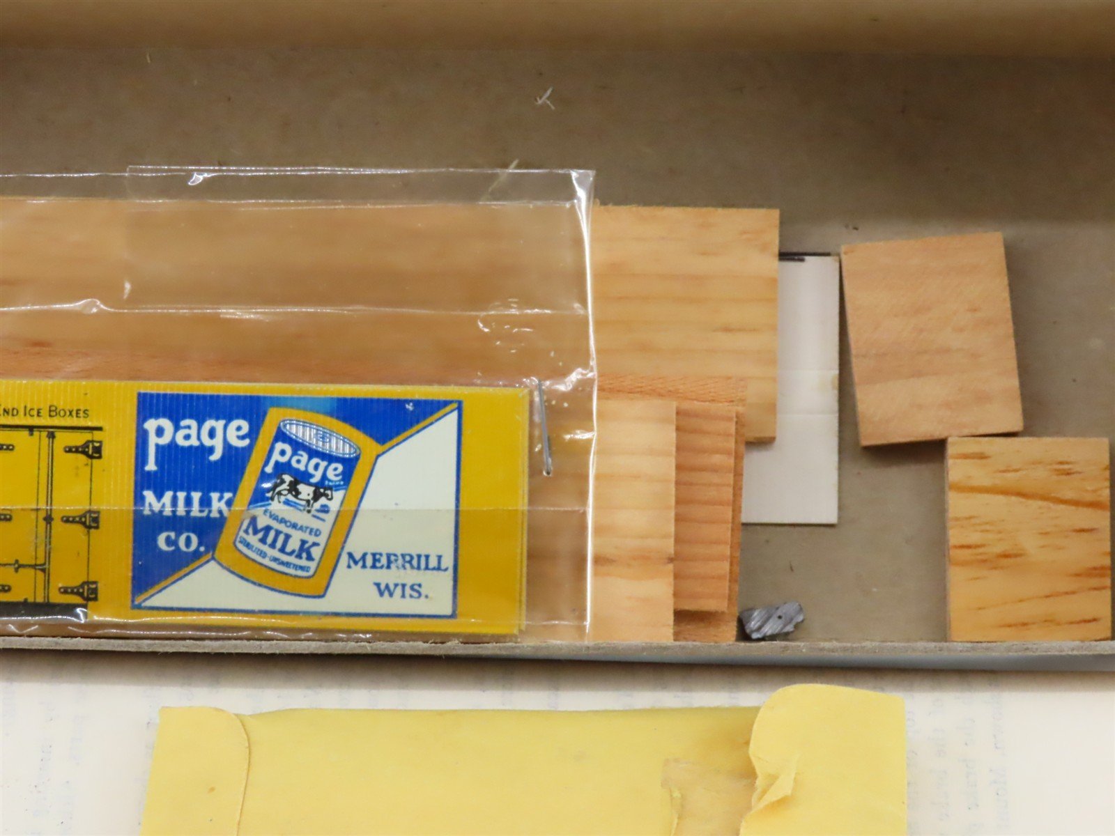 HO Scale Laconia Kit #1829 NADX Page Milk Co Billboard Reefer #1829
