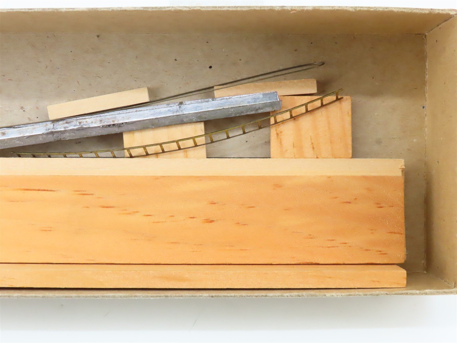 HO Scale Laconia Kit #320 RUT Rutland Railroad Milk Reefer #320