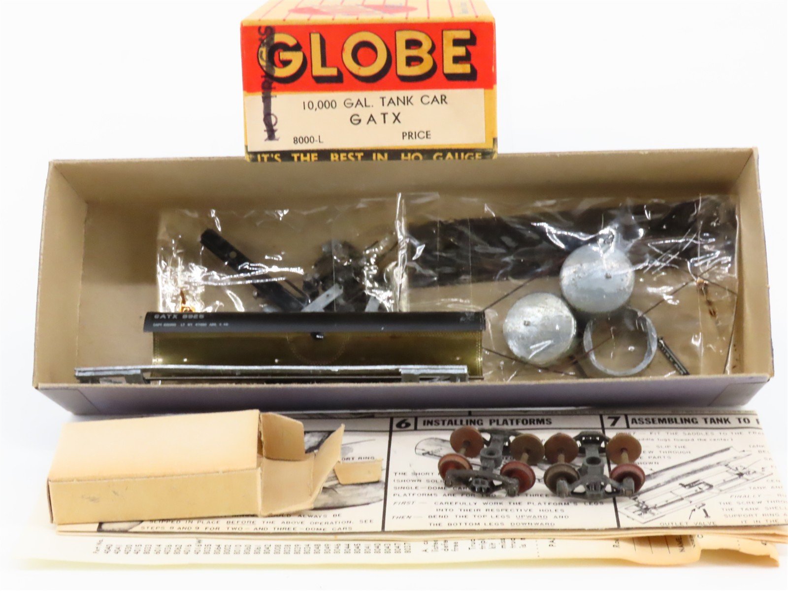 HO Scale Globe Kit 8000-L GATX 10,000 Gallon Tank Car