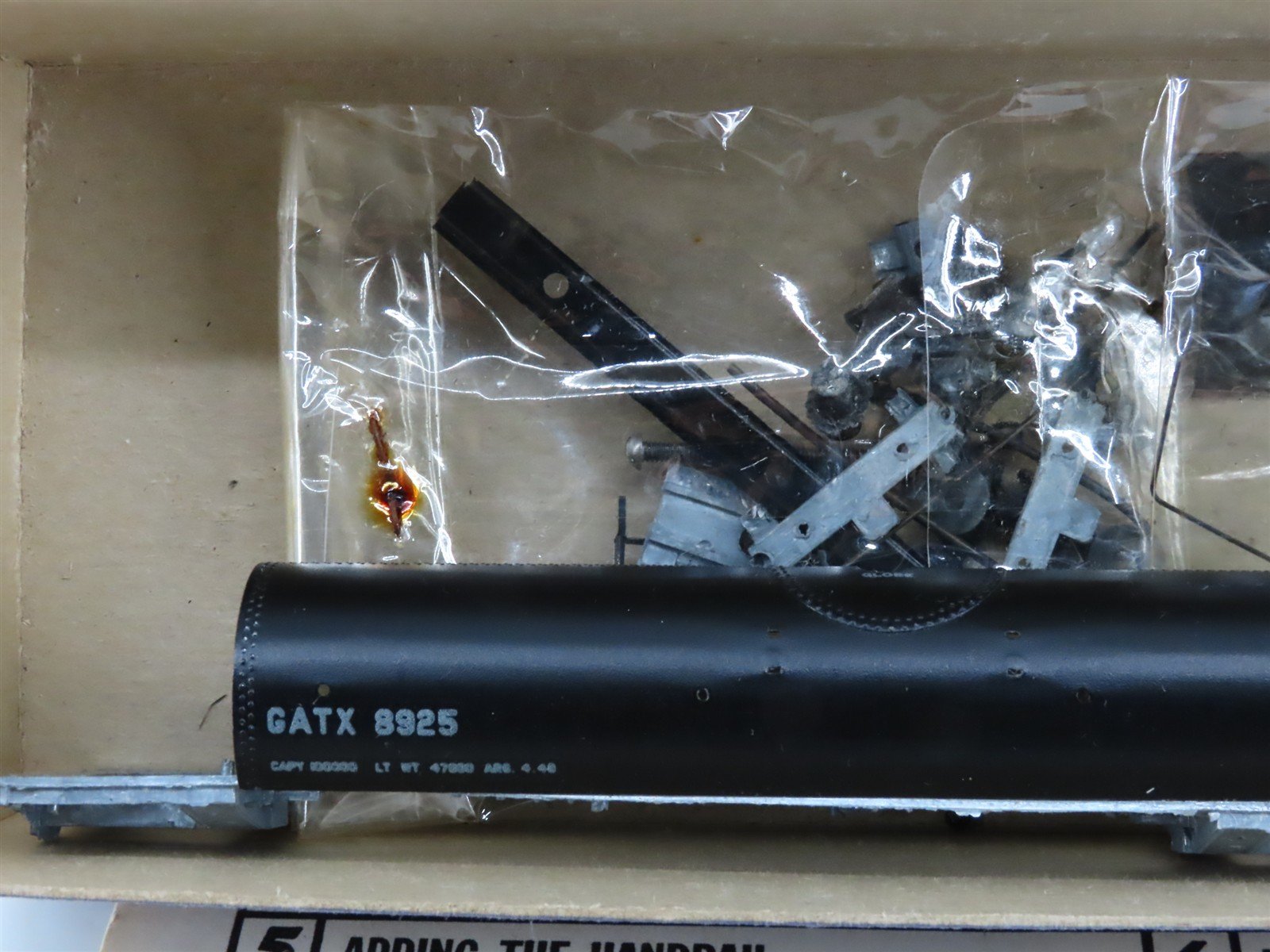 HO Scale Globe Kit 8000-L GATX 10,000 Gallon Tank Car