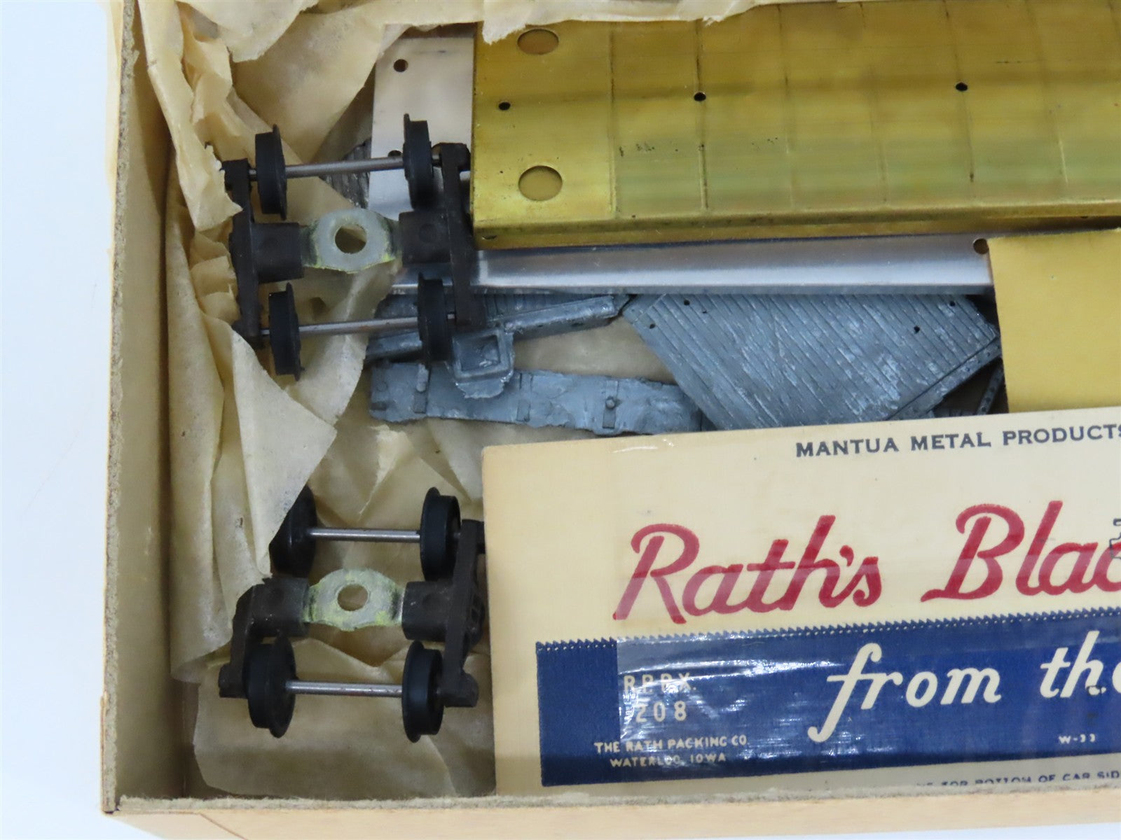 HO Scale Mantua Kit No. 301 RPRX Rath's Black Hawk Ham Reefer #208