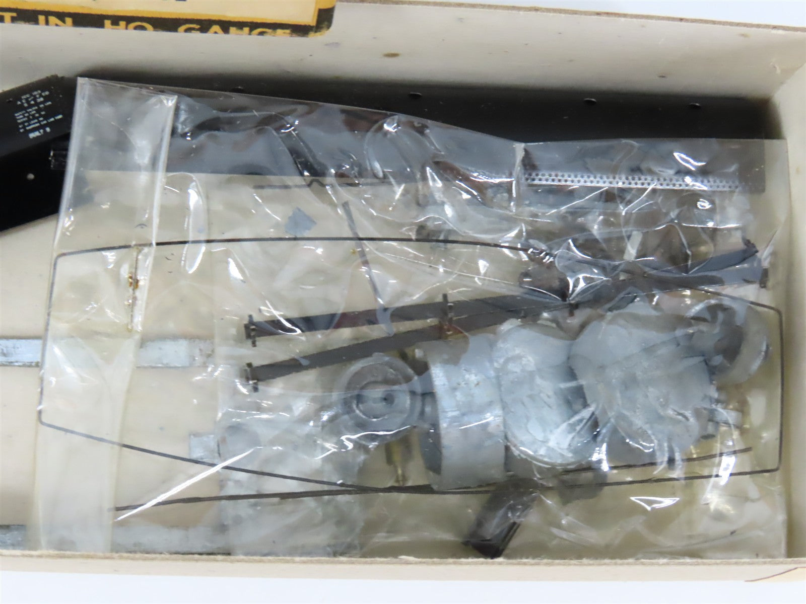 HO Scale Globe Kit 8300-B SHPX Shipper's Car Line Tank Car #312