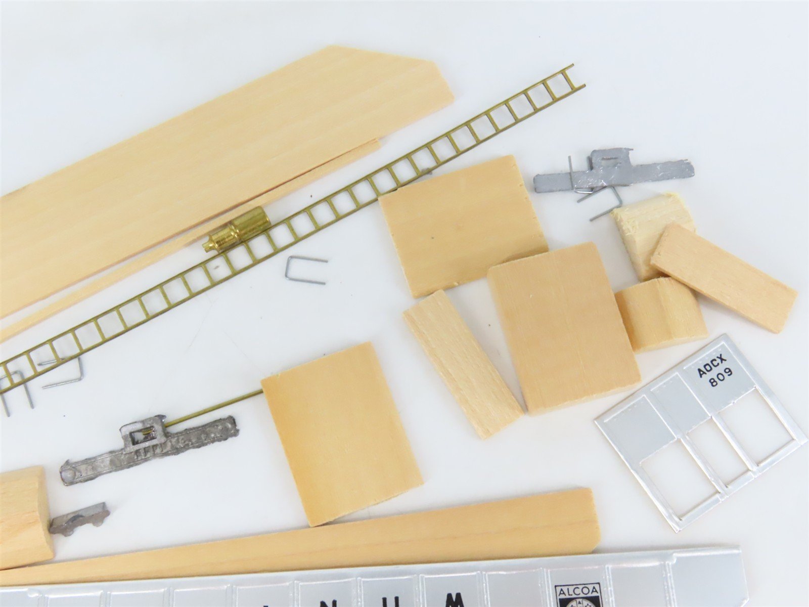 HO Scale Laconia Kit ACOX Aluminum Ore Co 70 Ton Hopper #809