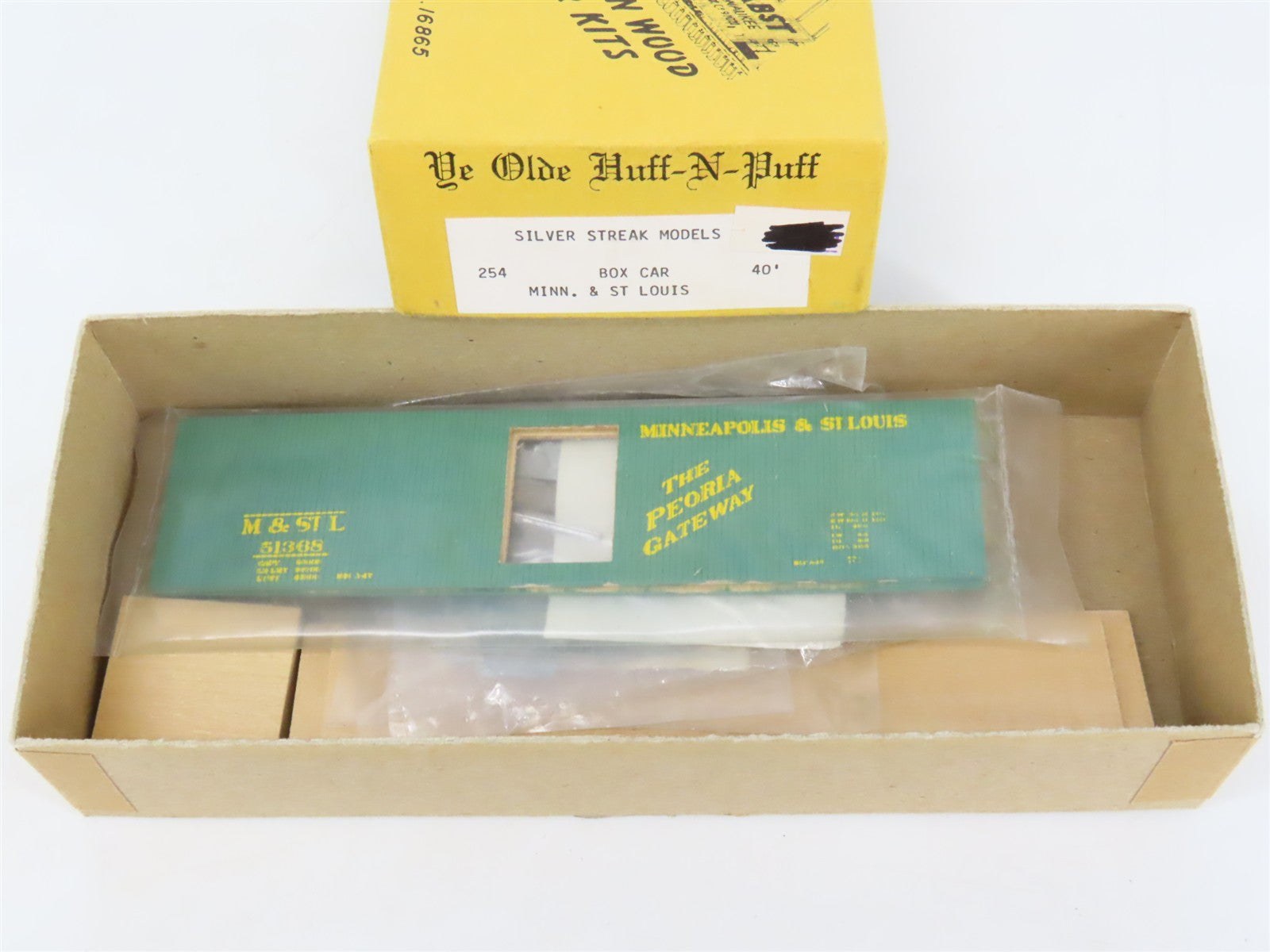 HO Ye Olde Huff-N-Puff Silver Streak Kit 254 M&STL Peoria Gateway Box Car #51368