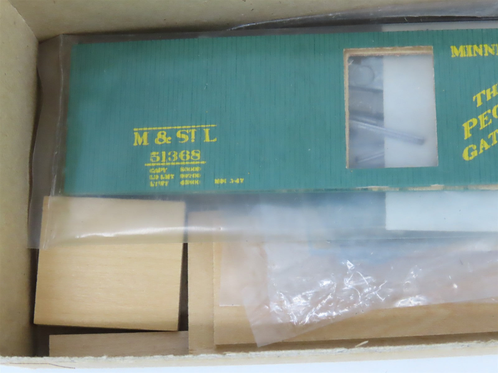 HO Ye Olde Huff-N-Puff Silver Streak Kit 254 M&STL Peoria Gateway Box Car #51368