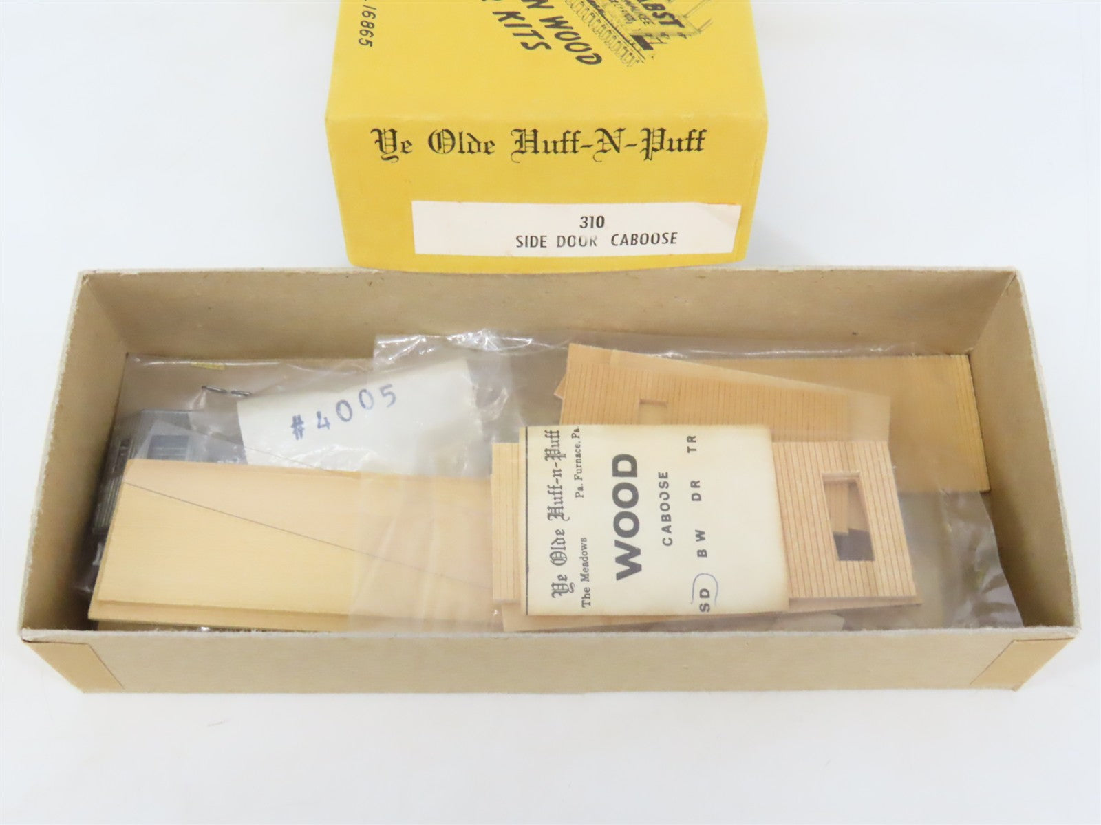 HO Scale Ye Olde Huff-N-Puff Kit 310 Unpainted Side Door Caboose