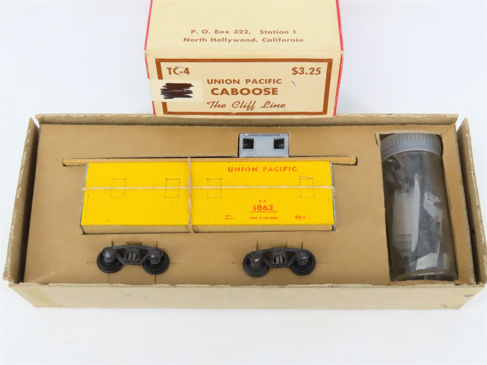 HO Scale The Cliff Line Kit TC-4 UP Union Pacific Railroad Caboose #1862