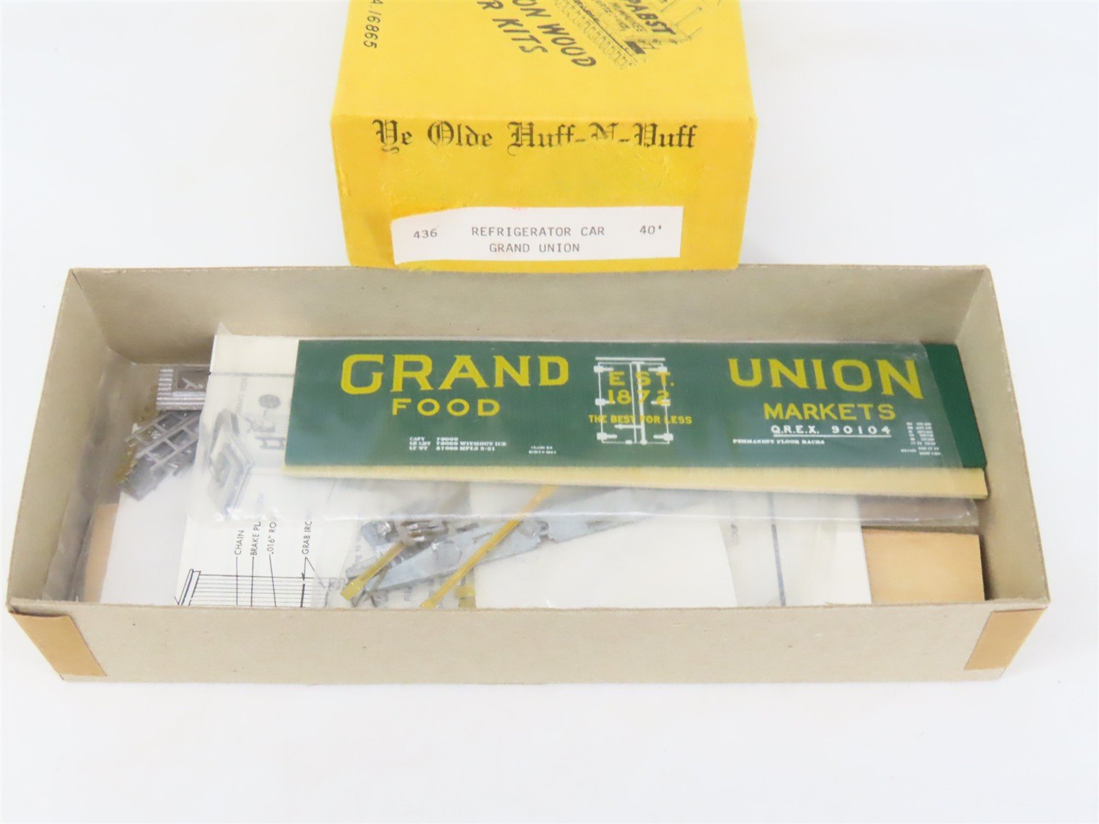 HO Scale Ye Olde Huff-N-Puff Kit 436 QREX Grand Union Food Markets Reefer #90104
