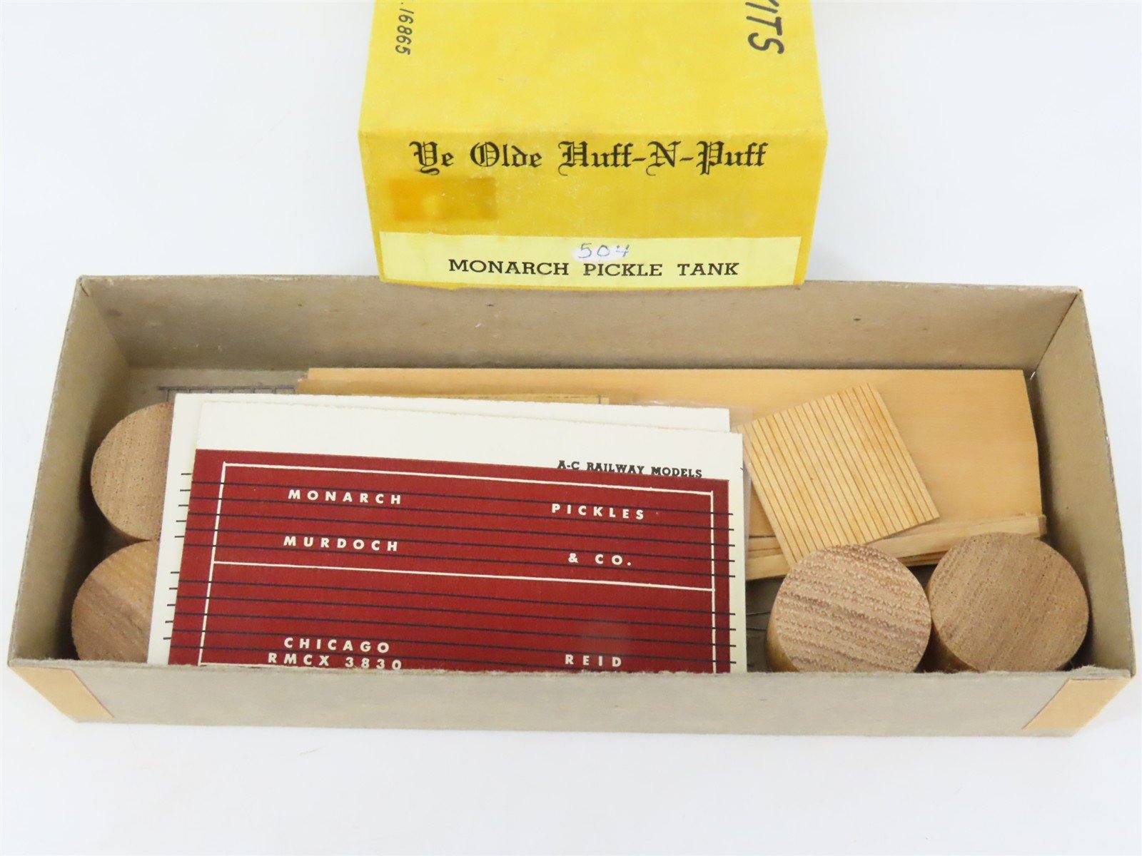 HO Scale Ye Olde Huff-N-Puff Kit 504 RMCX Monarch Pickle Tank Car #3830