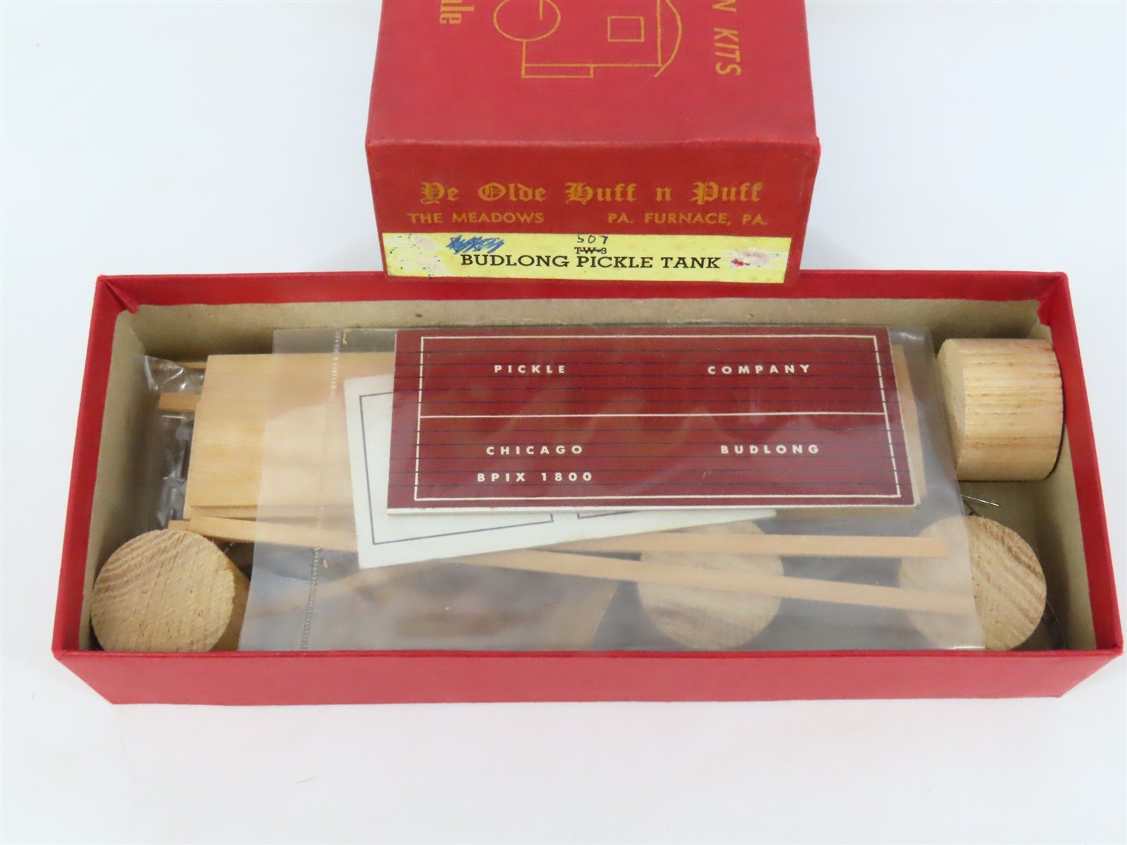 HO Scale Ye Olde Huff-N-Puff Kit 507 BPIX Budlong Pickle Tank Car #1800