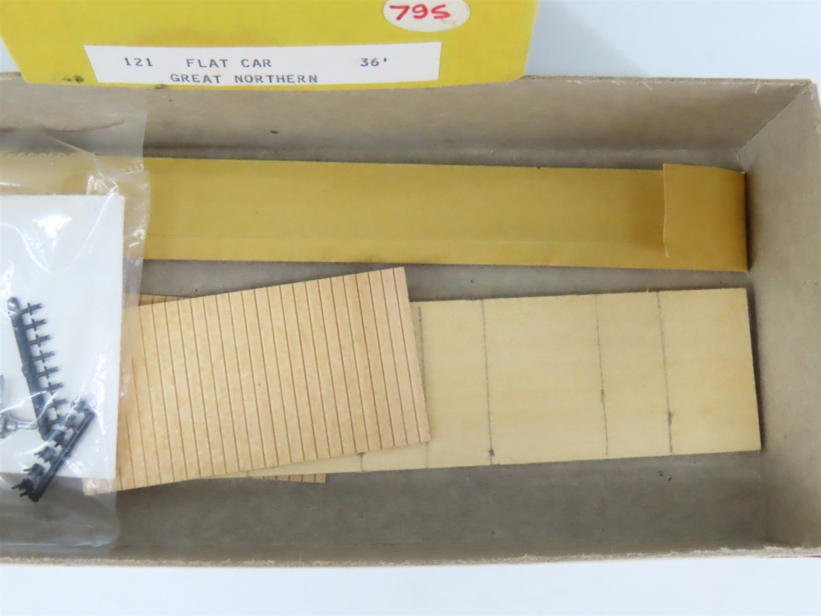 HO Scale Ye Olde Huff-N-Puff Kit 121 GN Great Northern Railway Flat Car #42736