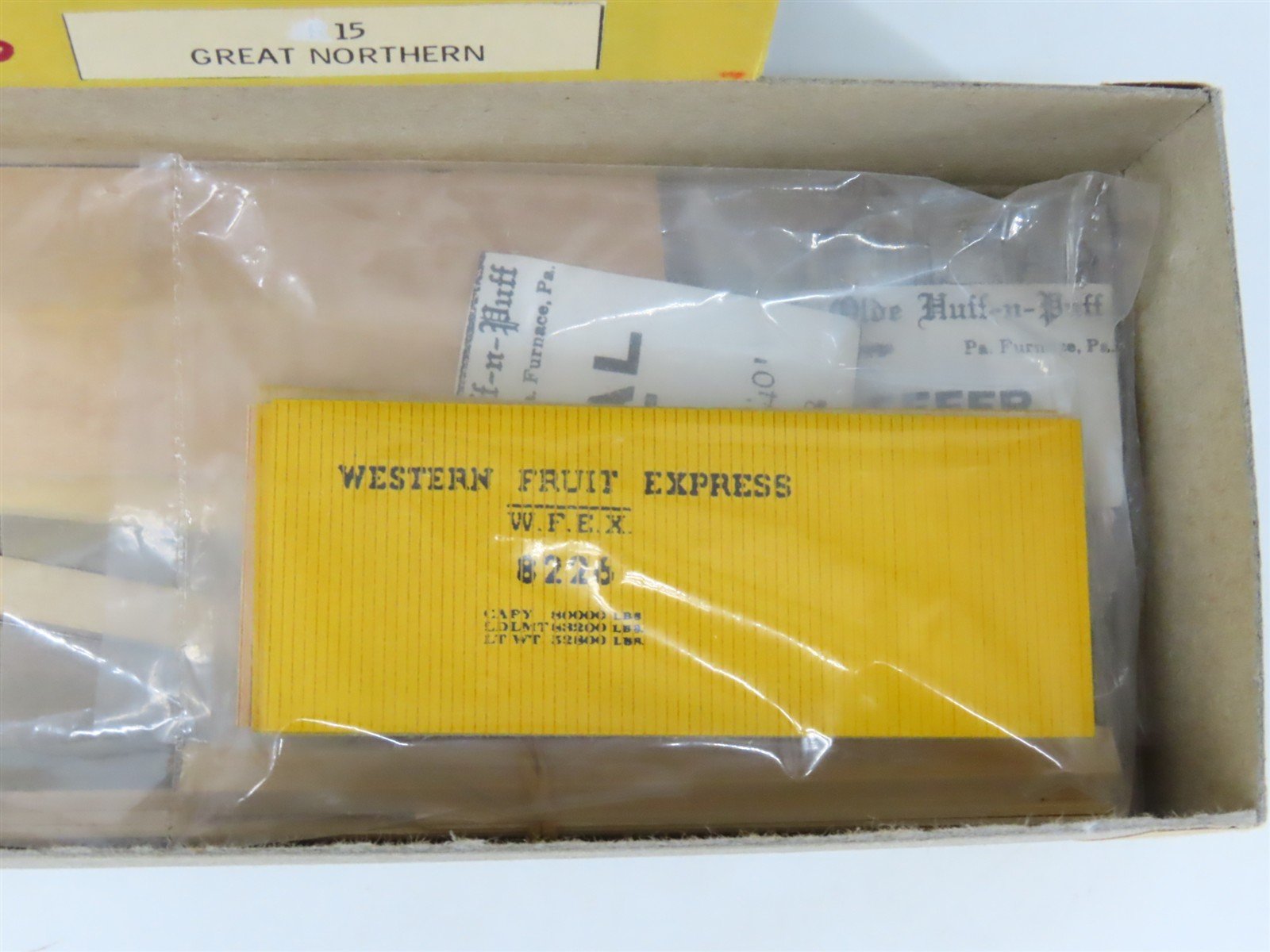 HO Scale Ye Olde Huff-N-Puff Kit 15 WFEX GN Great Northern Railway Reefer #8226