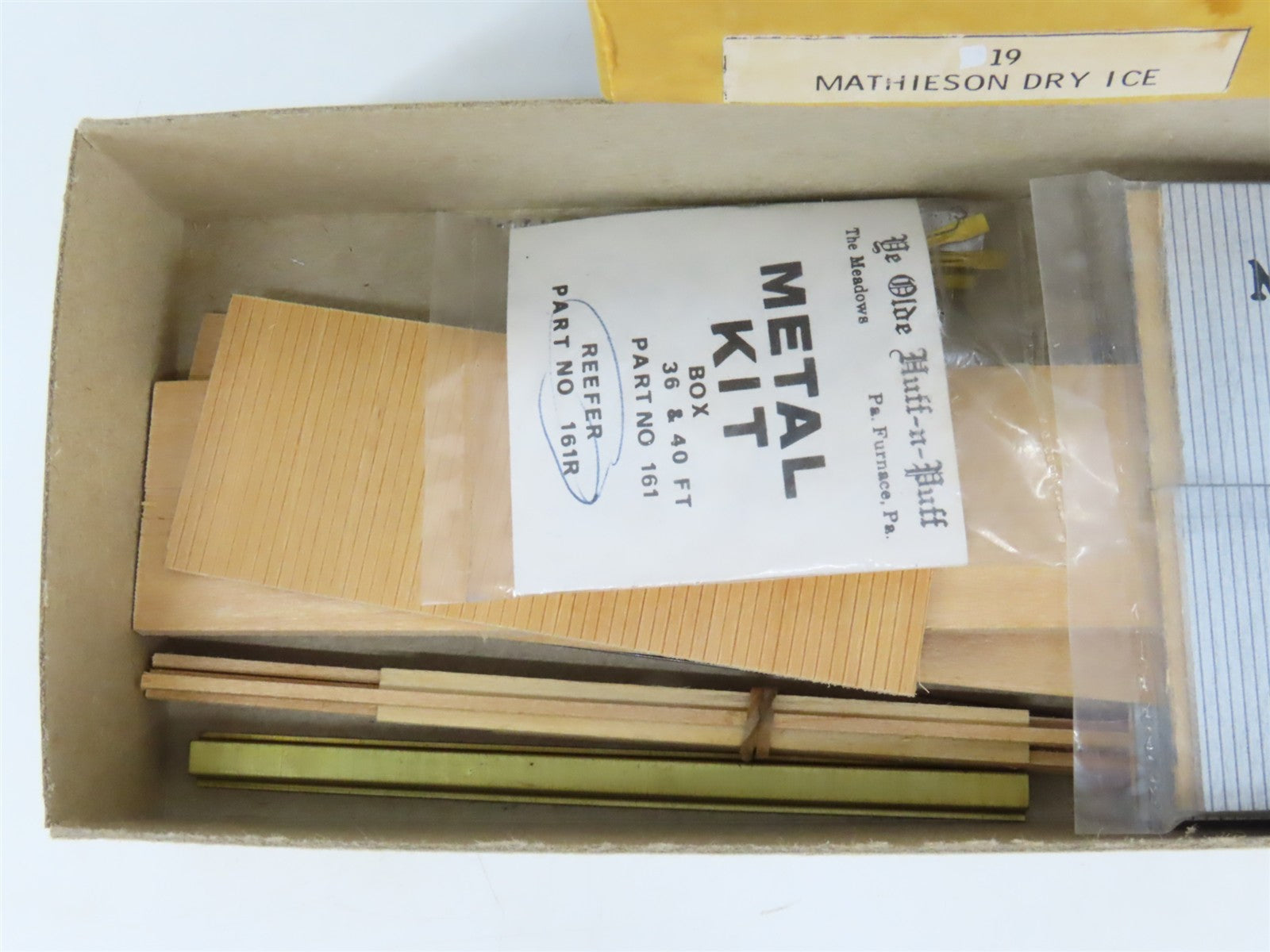 HO Scale Ye Olde Huff-N-Puff Kit 19 MALX Mathieson Dry Ice Reefer #8226