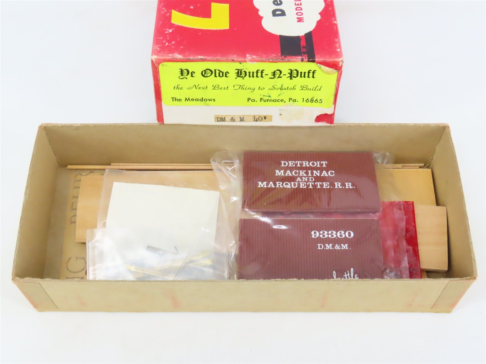 HO Ye Olde Huff-N-Puff Kit DM&M Detroit Mackinac & Marquette Box Car #93360