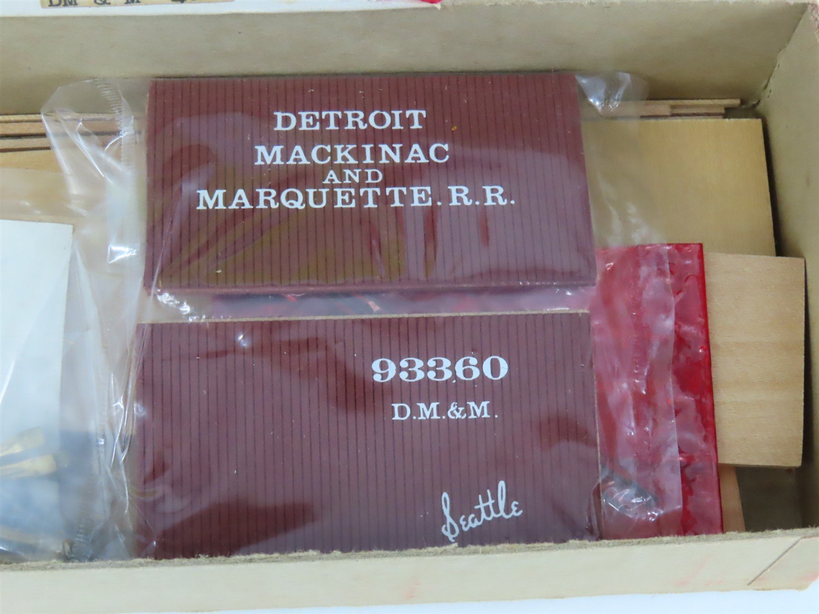 HO Ye Olde Huff-N-Puff Kit DM&M Detroit Mackinac & Marquette Box Car #93360