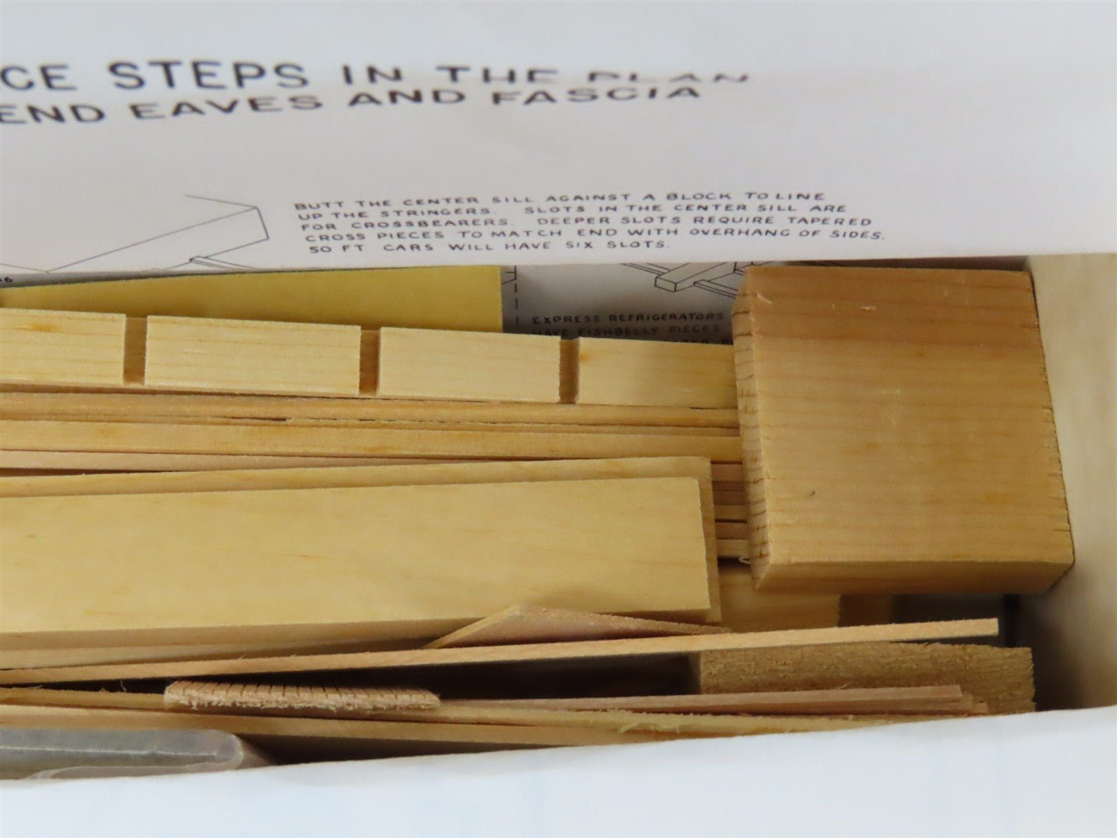 HO Scale Mainline Kit VGN Virginian Railroad 40' Outside Braced Box Car #72134