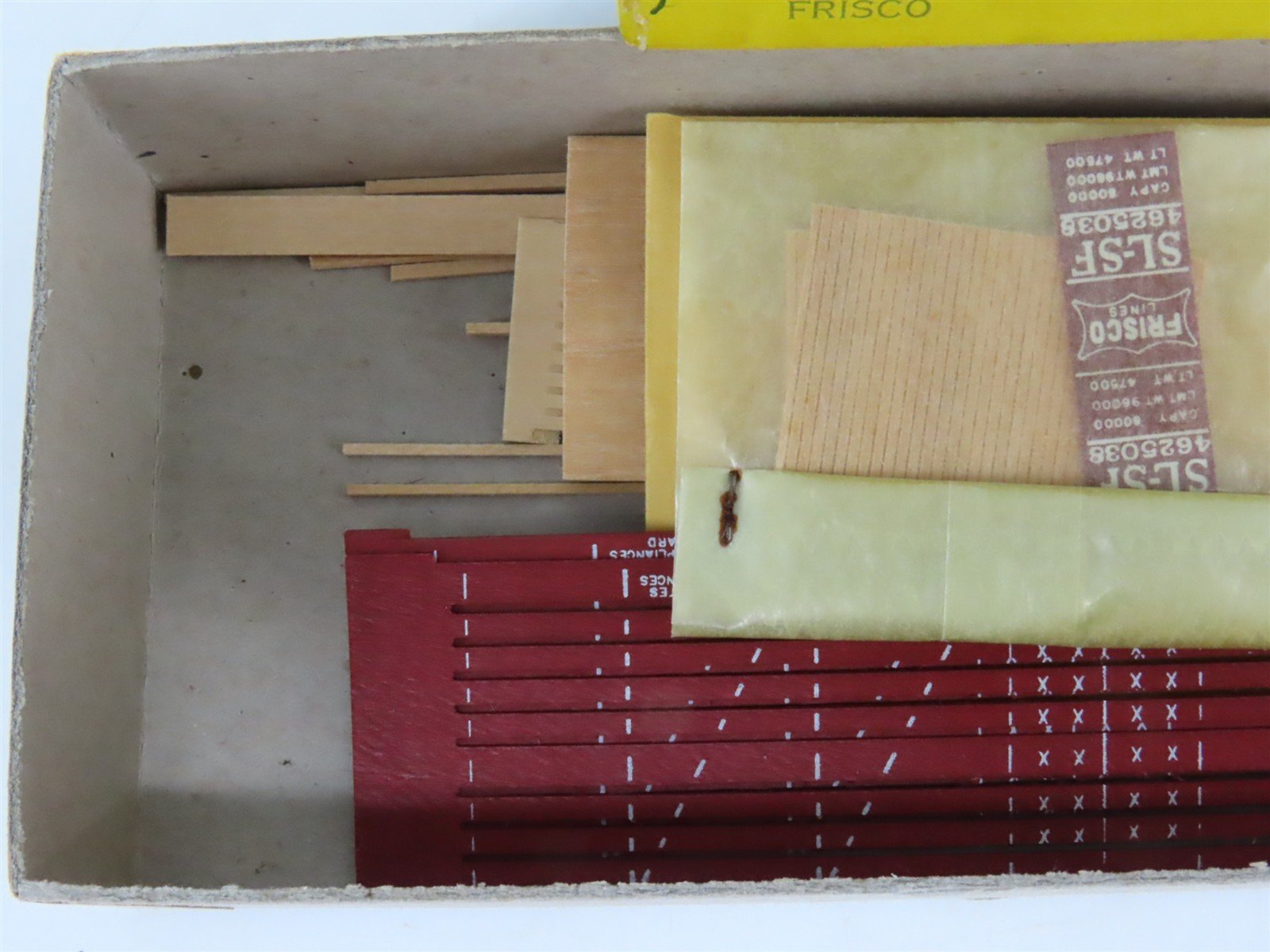 HO Scale Main Line Models Kit CC-14 SL-SF Frisco 36' Cattle Car #4625038