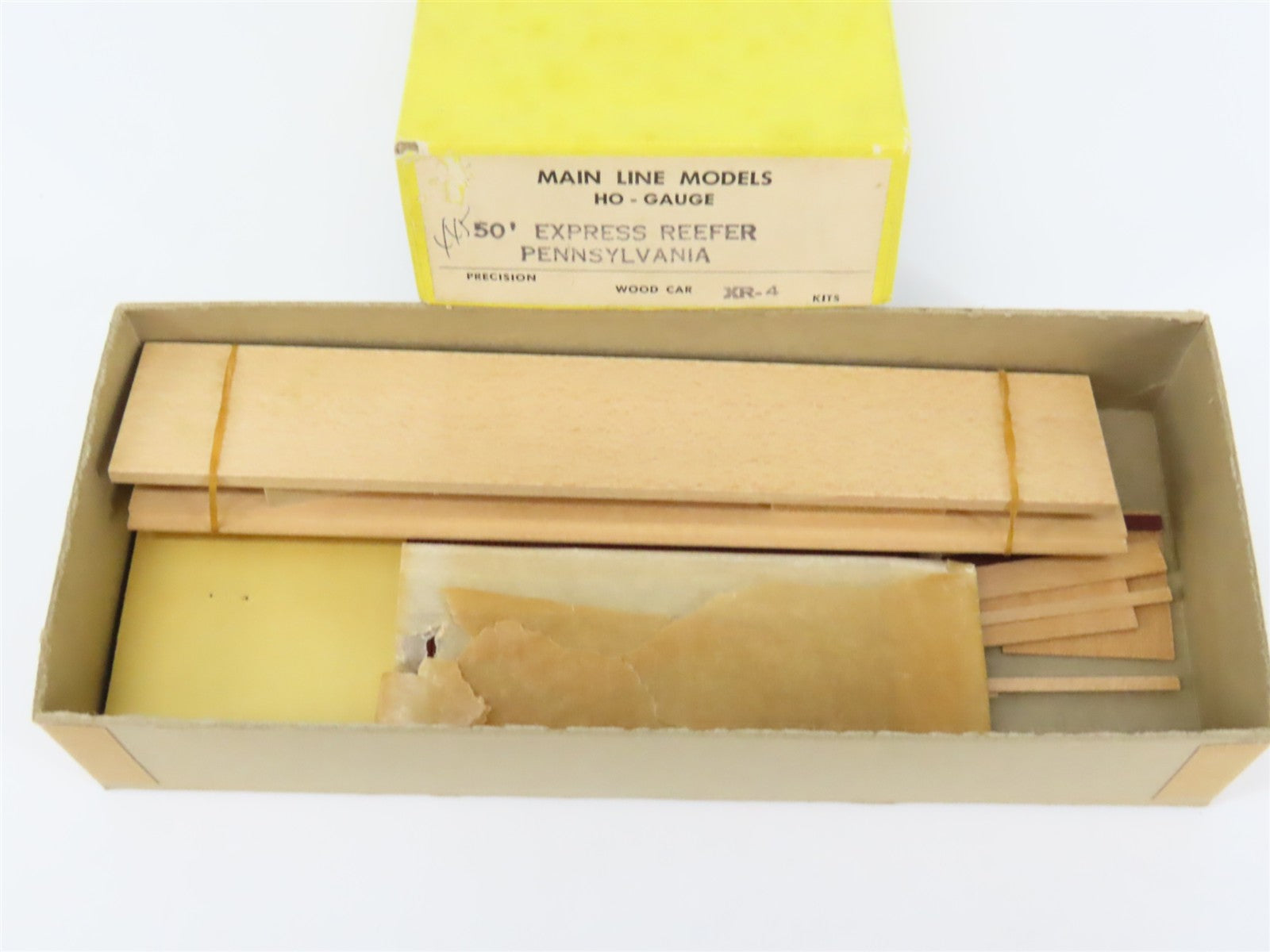 HO Scale Main Line Models Kit XR-4 BWIX PRR Pennsylvania 50' Express Reefer #25