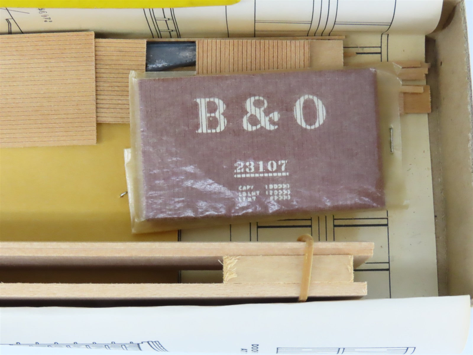 HO Scale Main Line Models Kit BC-20 B&O Baltimore & Ohio 42' Wood Box Car #23107
